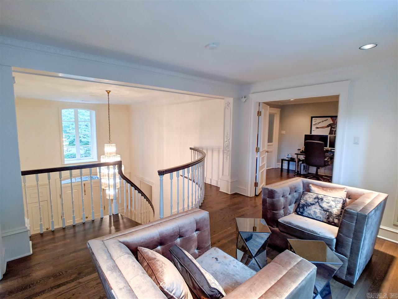 HICKORY HILLS - Residential