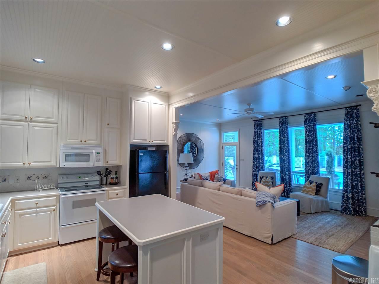 HICKORY HILLS - Residential