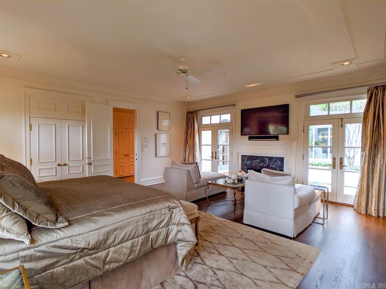 HICKORY HILLS - Residential