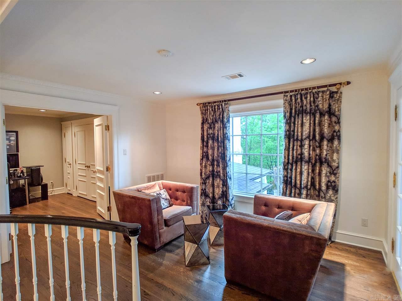 HICKORY HILLS - Residential