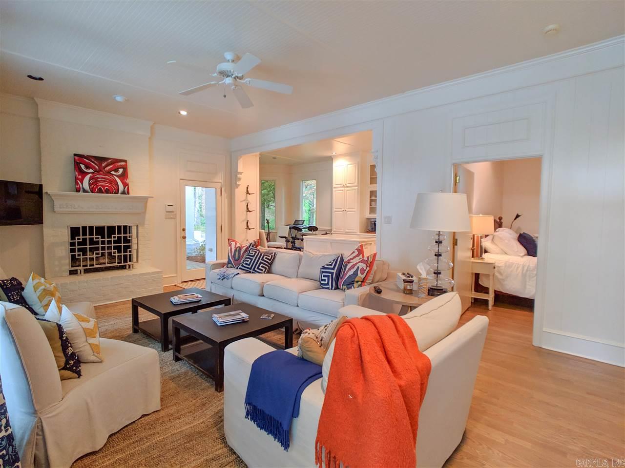 HICKORY HILLS - Residential