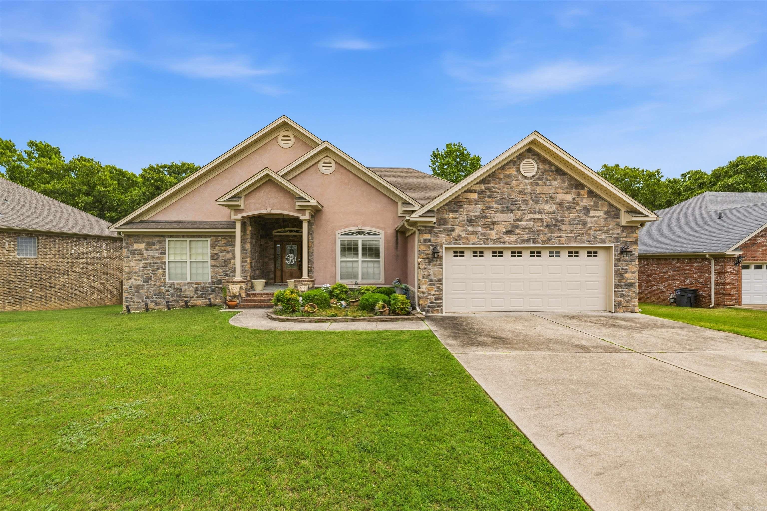 LOST CREEK ESTATES - Residential
