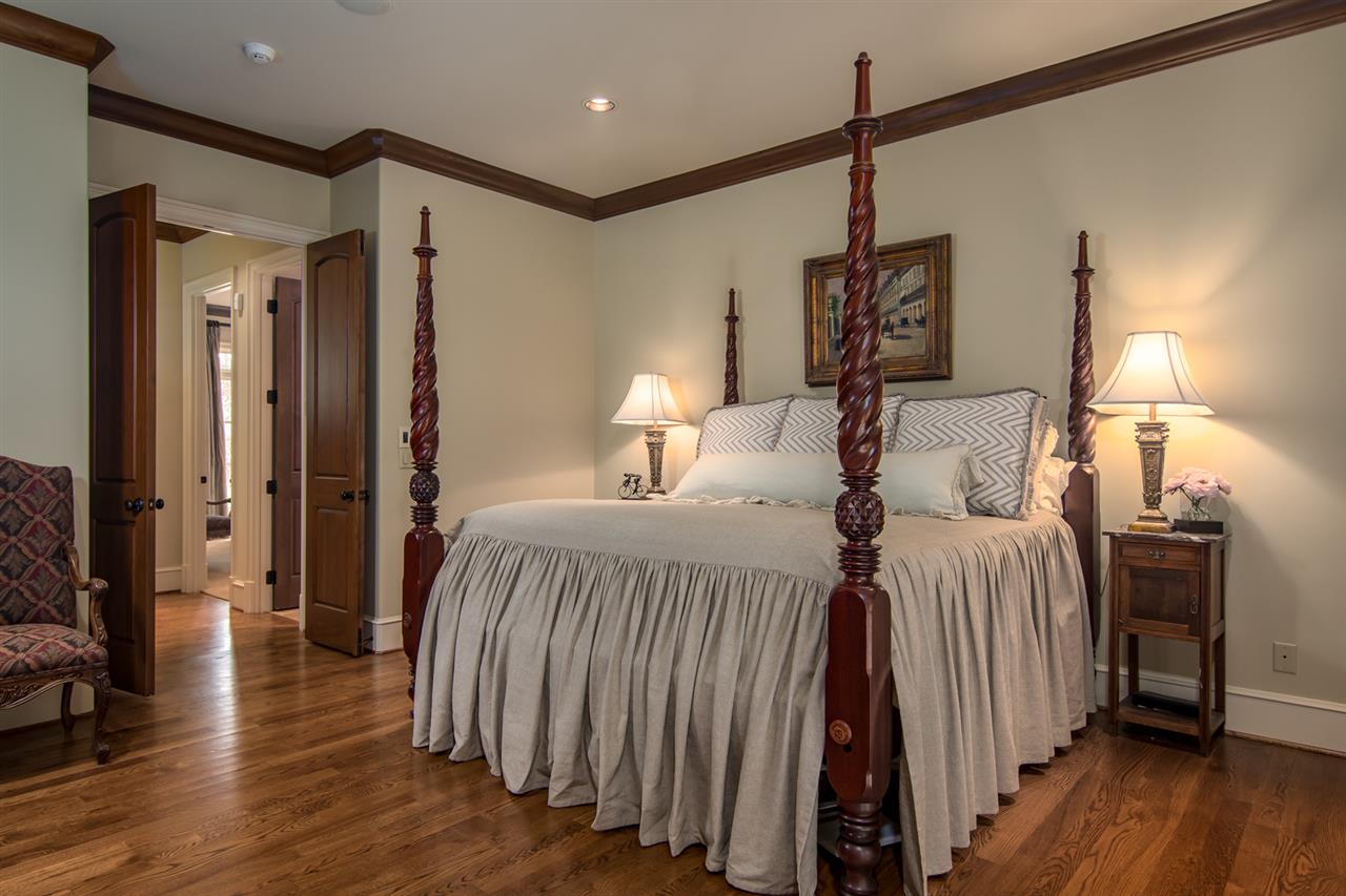 HICKORY CREEK - Residential