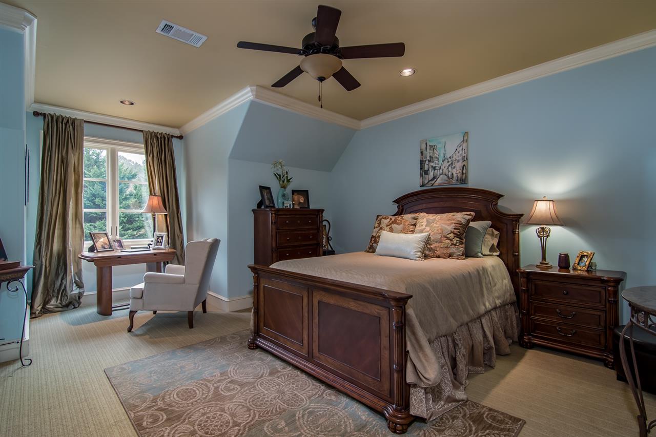 HICKORY CREEK - Residential