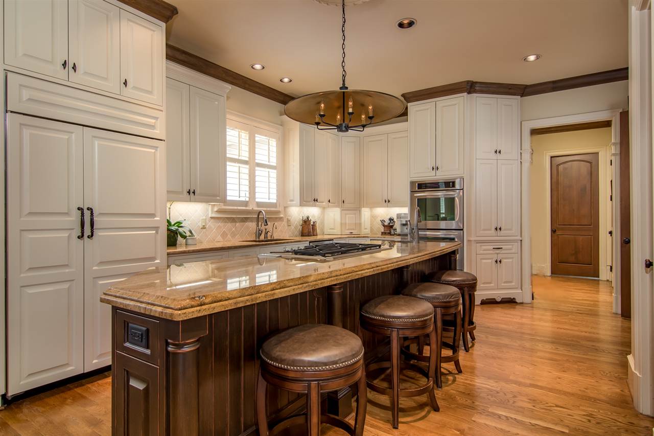 HICKORY CREEK - Residential
