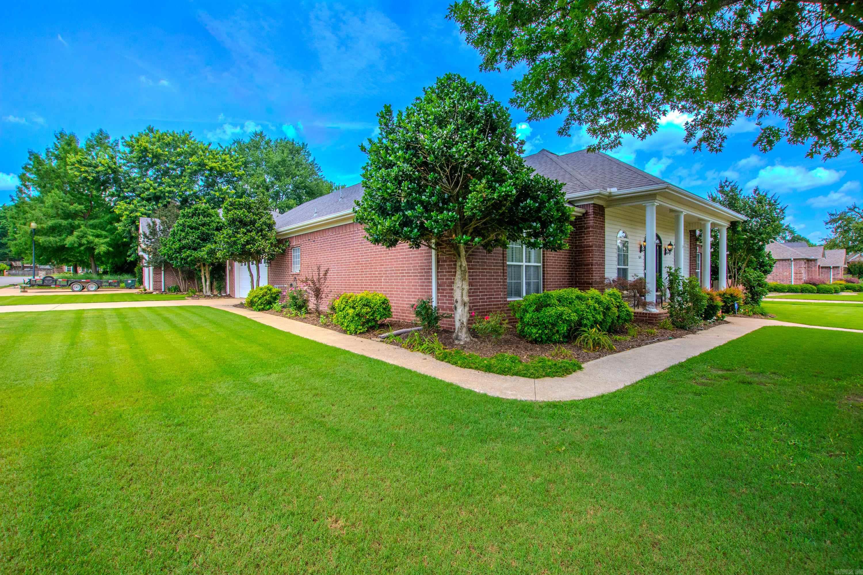 WESTPOINTE - Residential