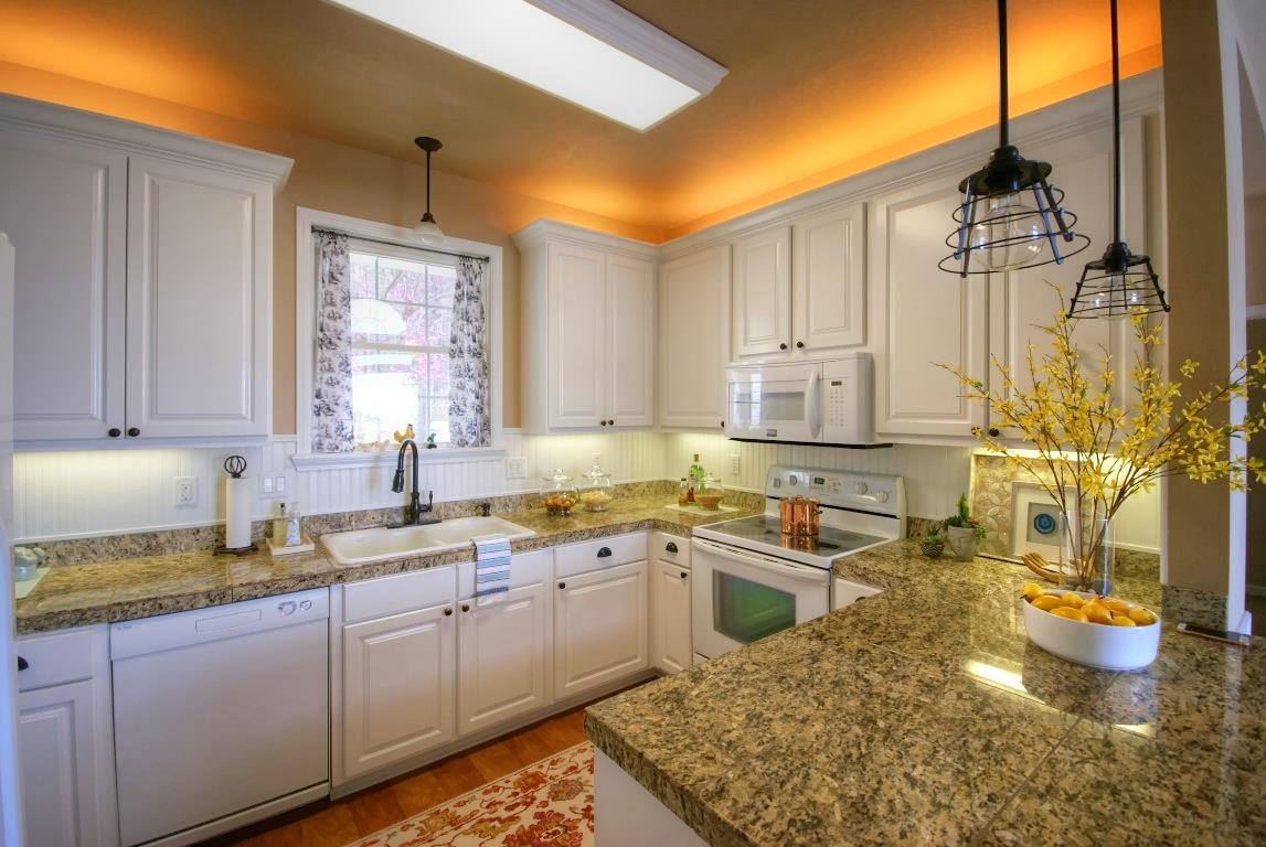 INDIAN HILLS - Residential
