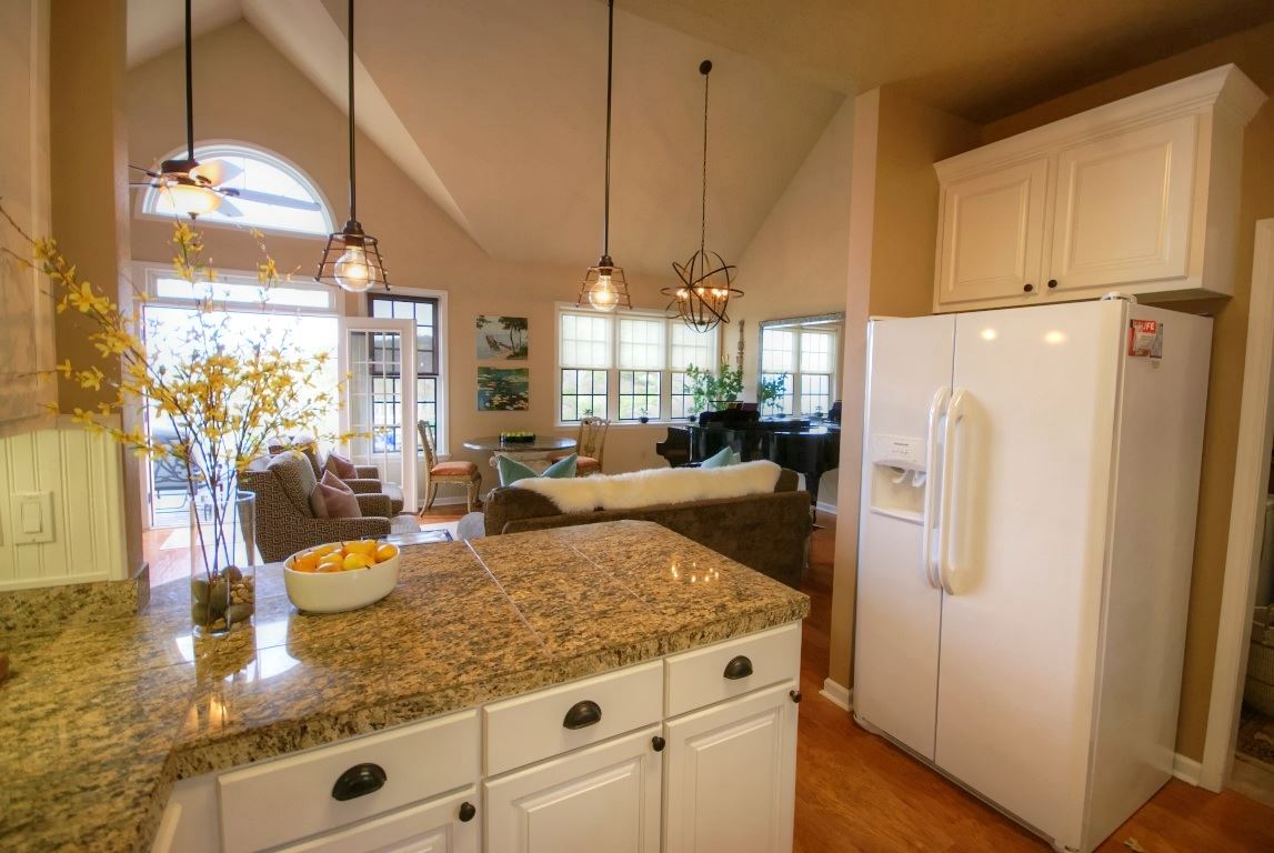 INDIAN HILLS - Residential