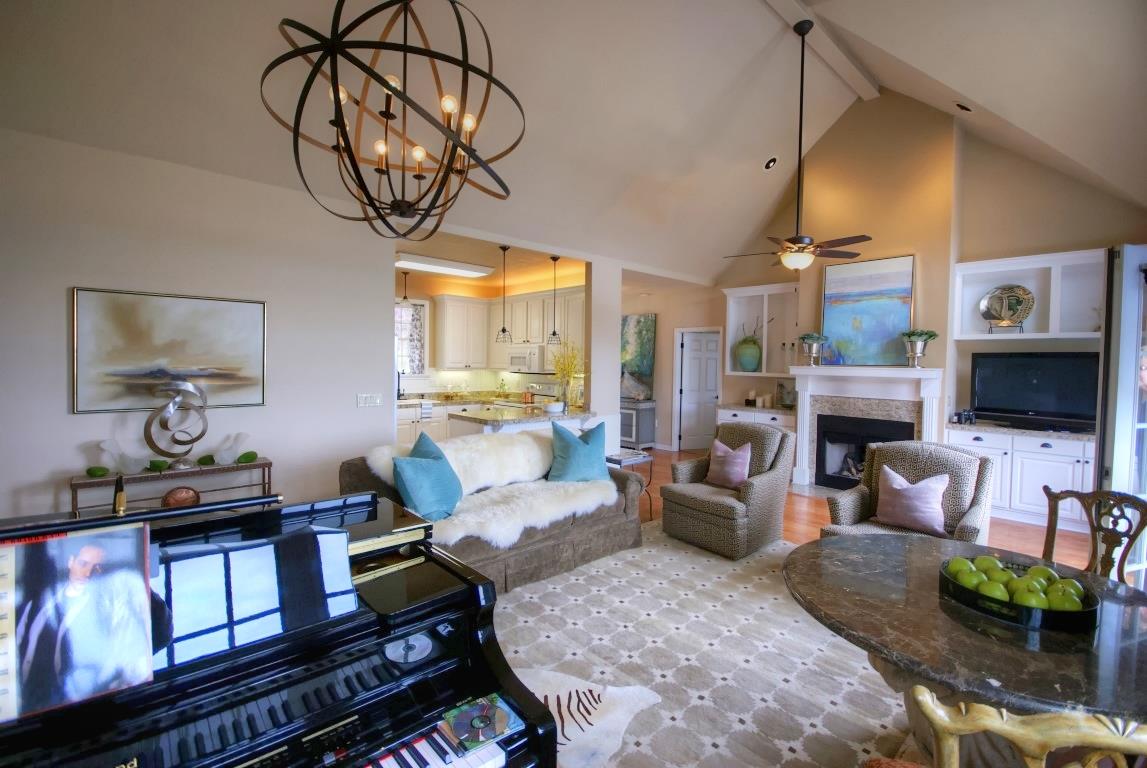 INDIAN HILLS - Residential