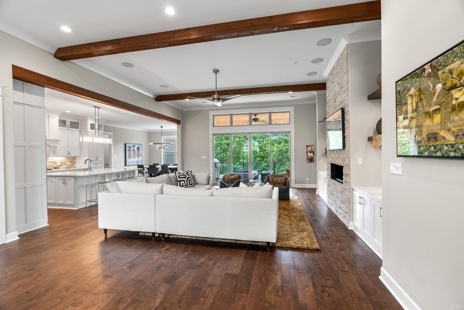 CHENAL VALLEY "FALSTONE COURT" - Residential