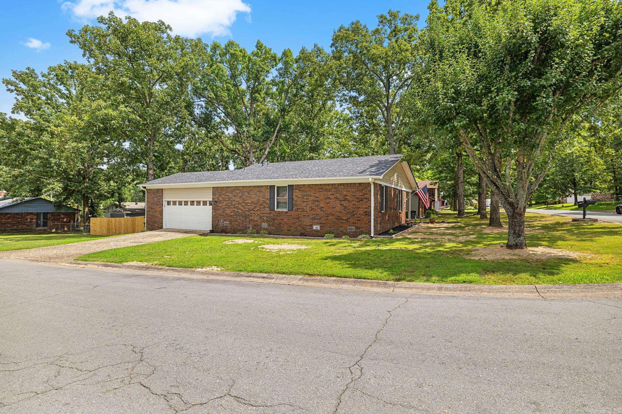 DEEREWOOD - Residential