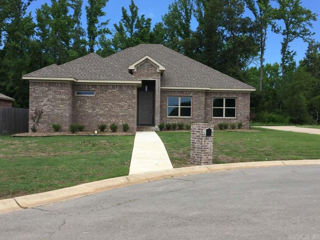 BRAND NEW CONSTRUCTION! Garden home with a great split floor plan. Designated dining room, open living room and kitchen. Granite throughout. Come see the pretty home and be part of this emerging neighborhood!