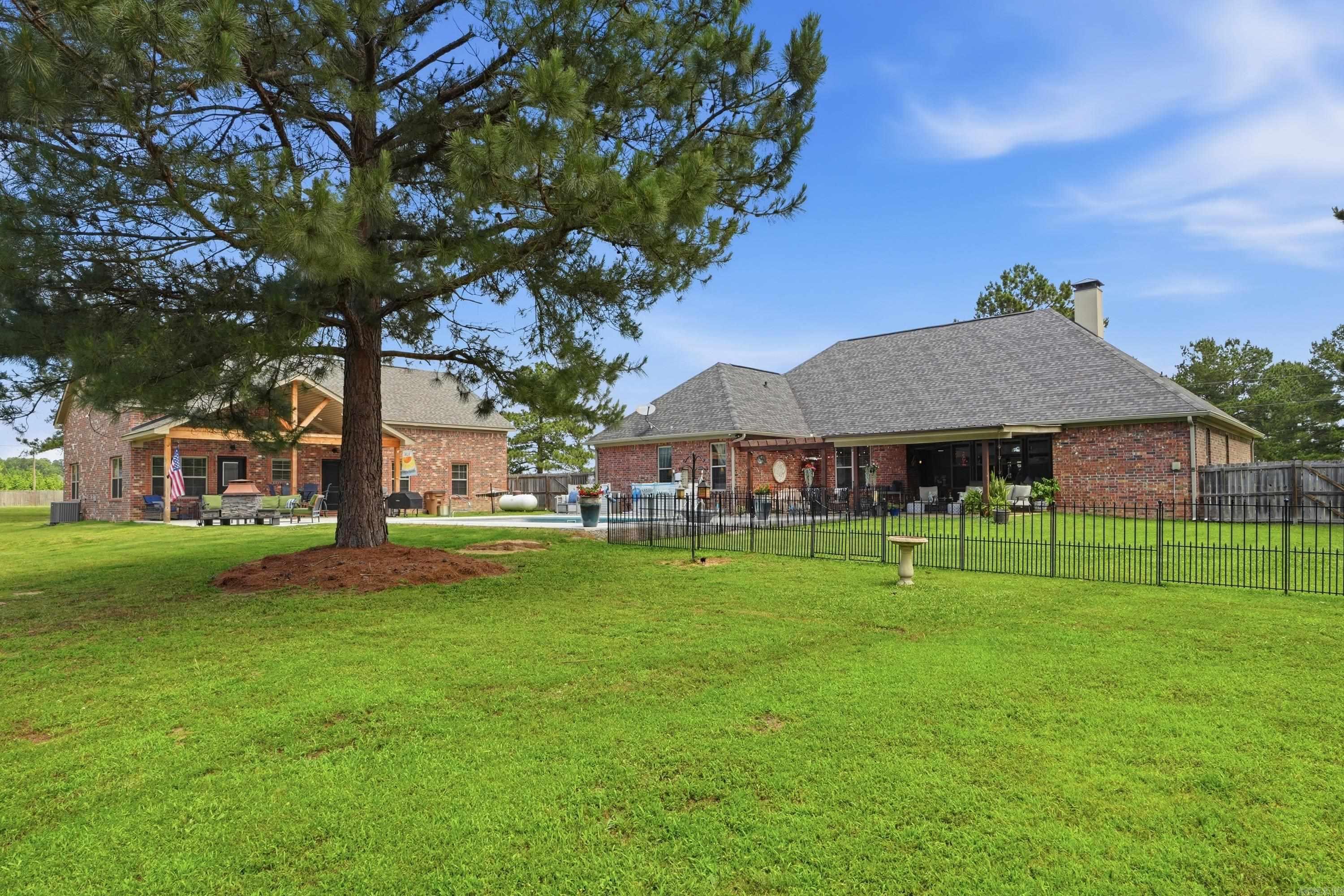 PLEASANT LAKE ESTATES - Residential