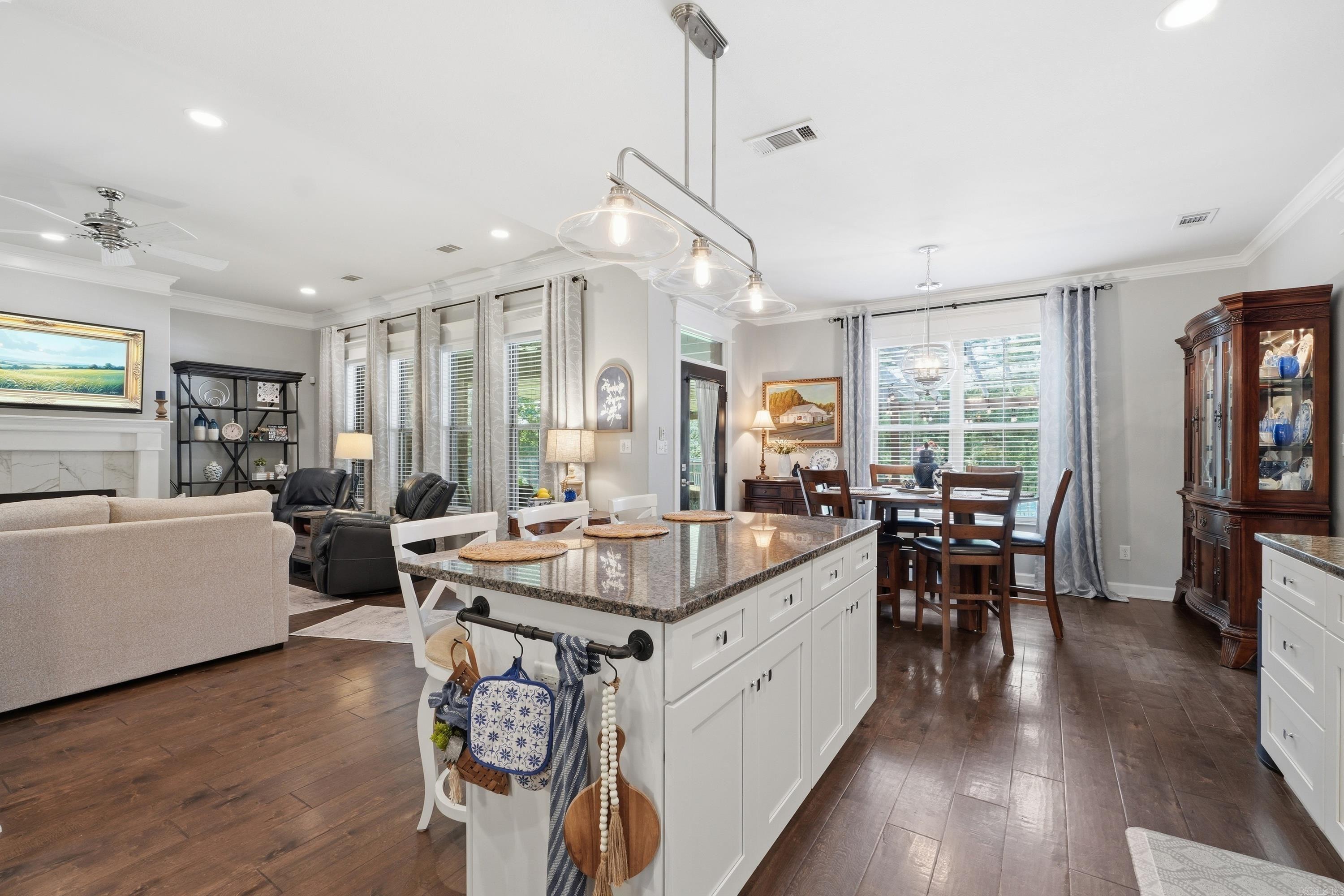PLEASANT LAKE ESTATES - Residential