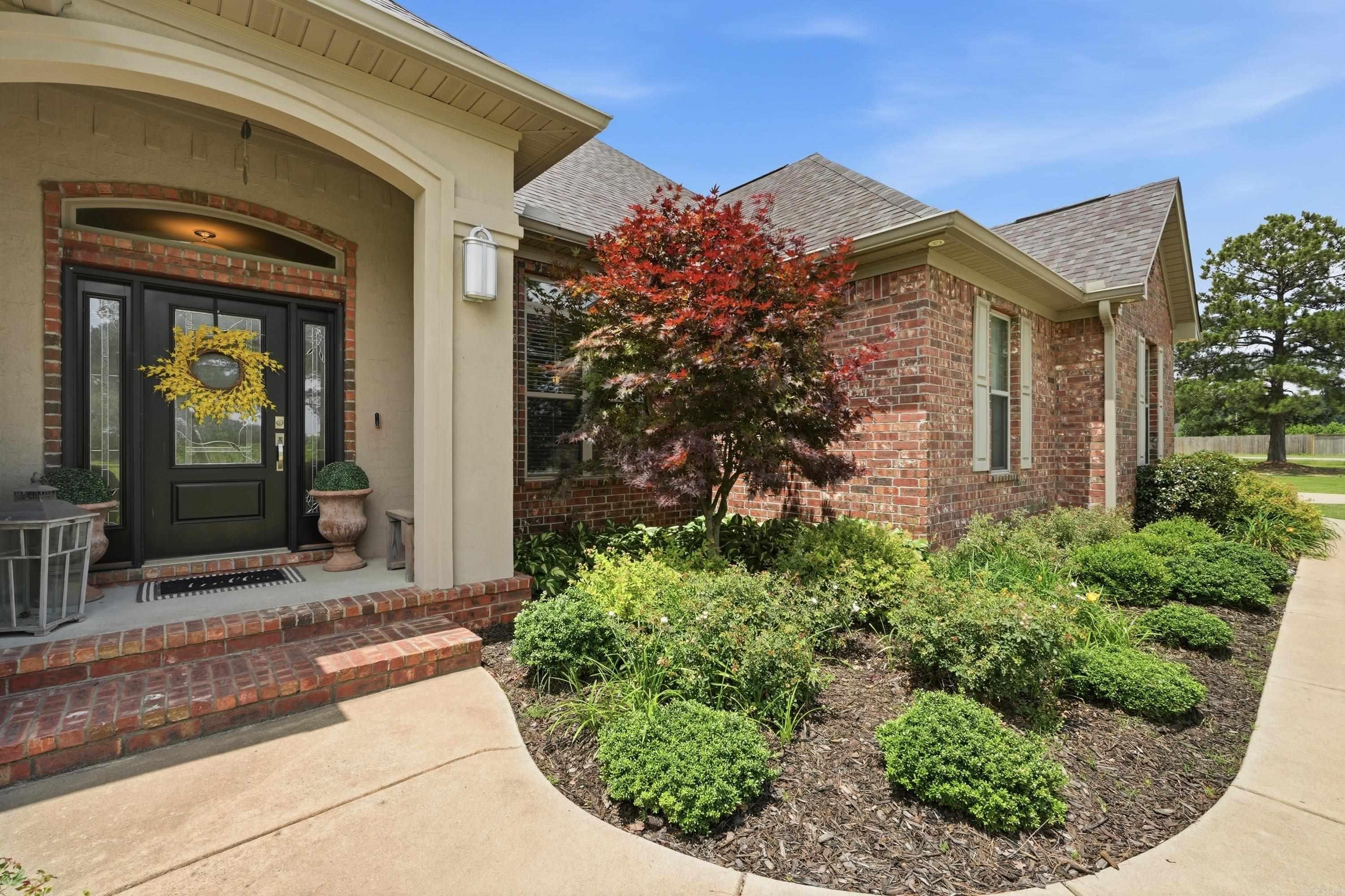 PLEASANT LAKE ESTATES - Residential