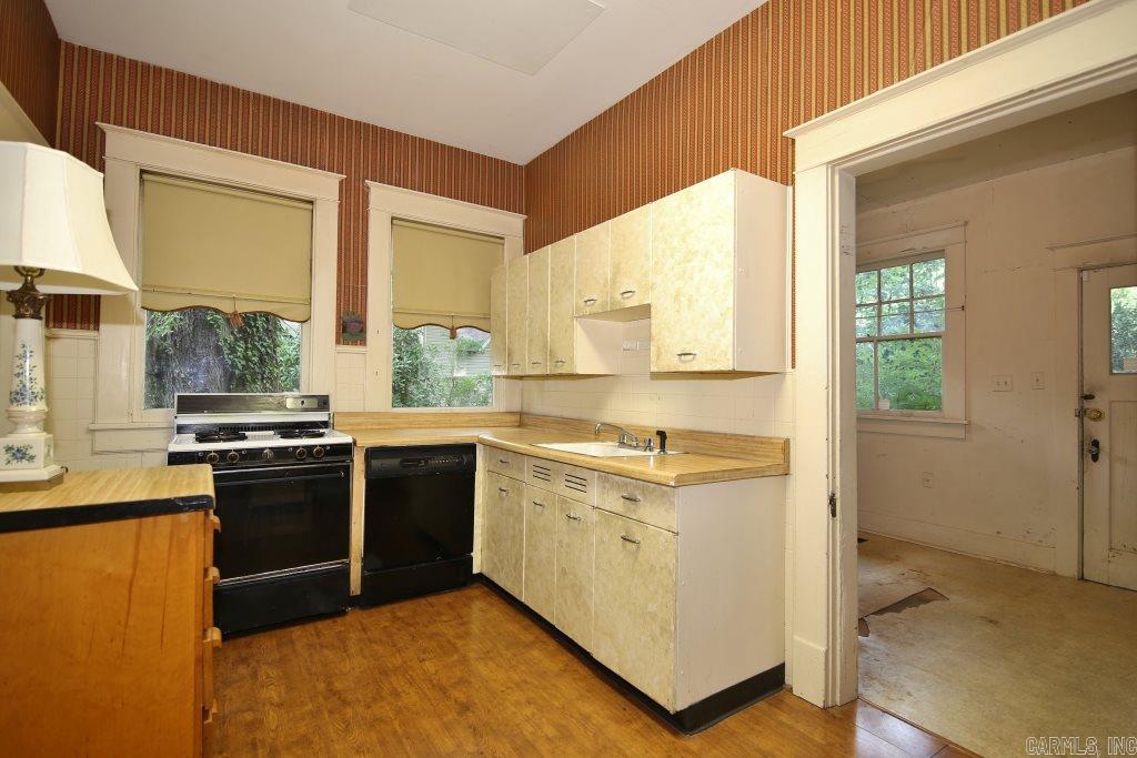 Newtons - Residential