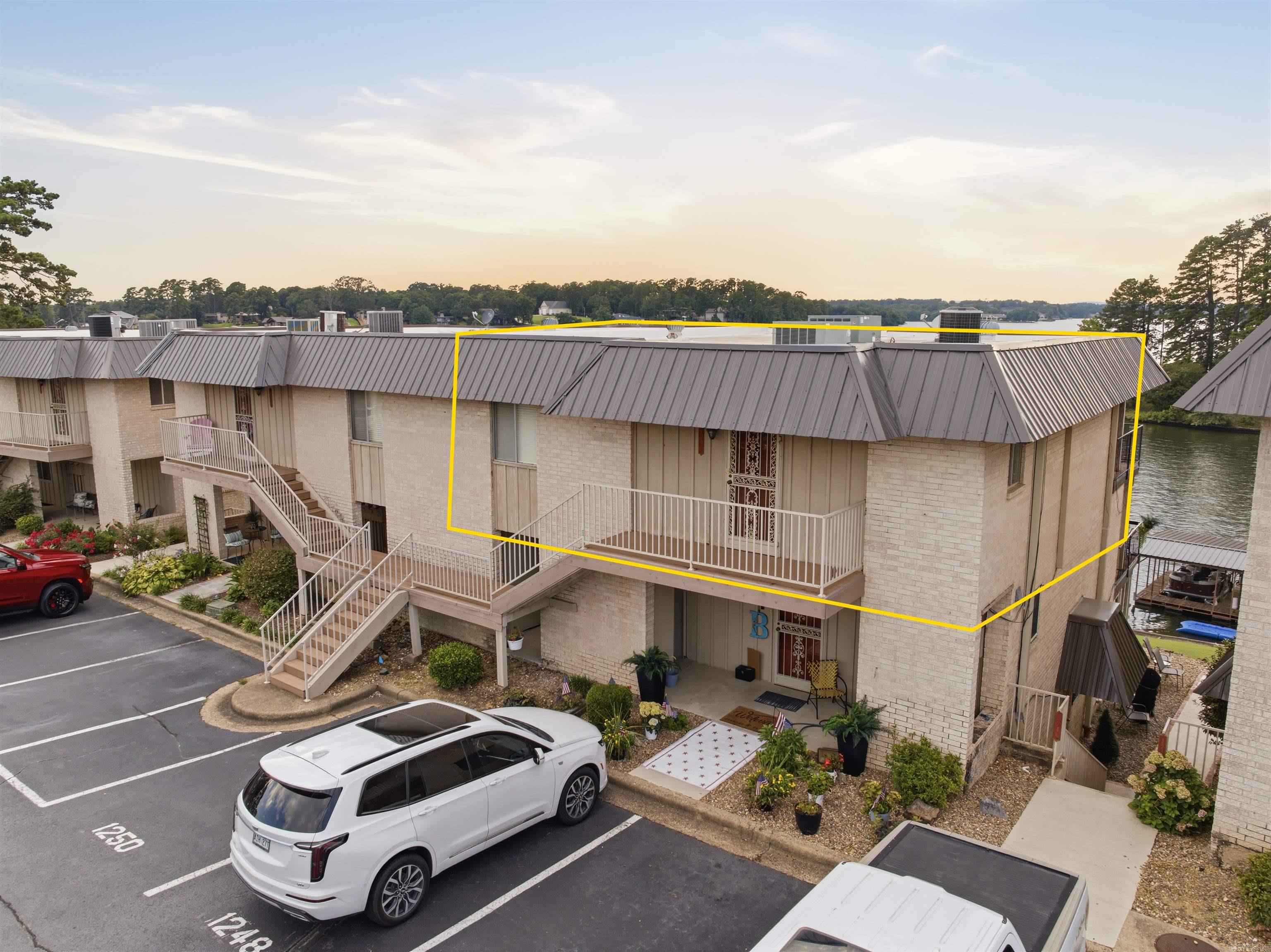 TWIN POINTS HPR - Residential