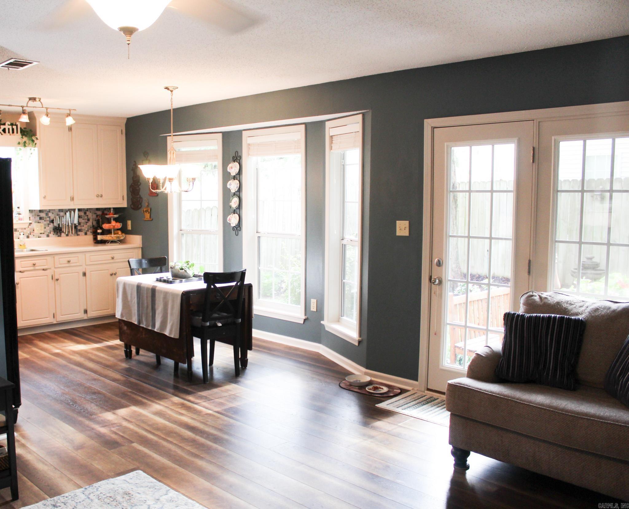 FIELDS FARM - Residential