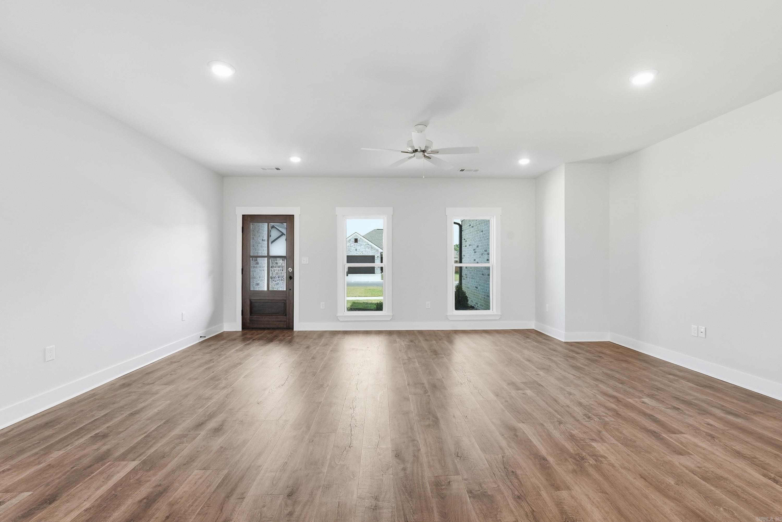 EAST MEADOW - Residential