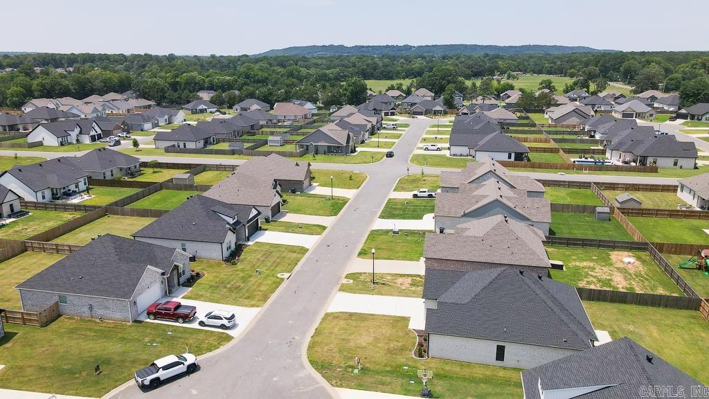 EAST MEADOW - Residential