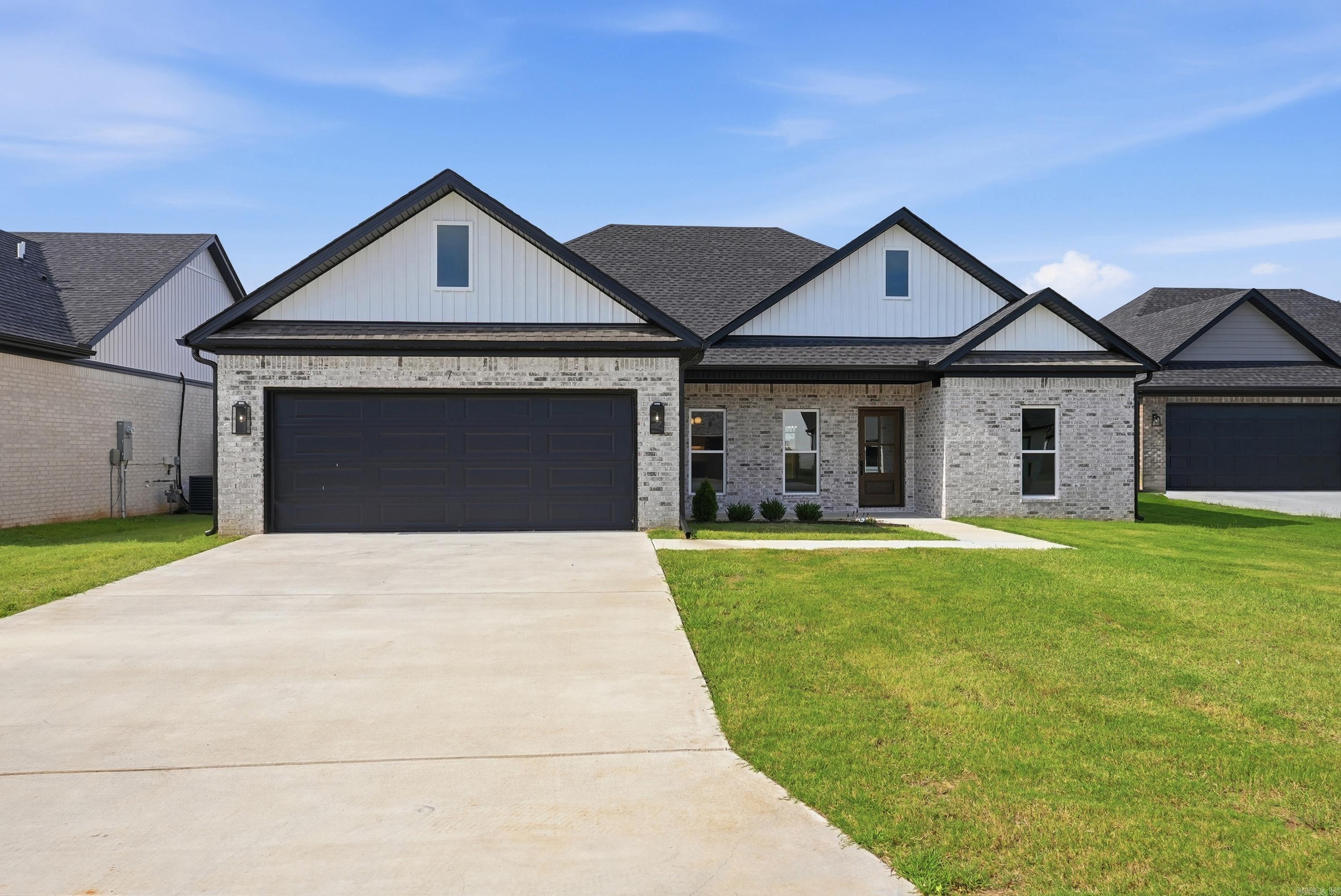 EAST MEADOW - Residential