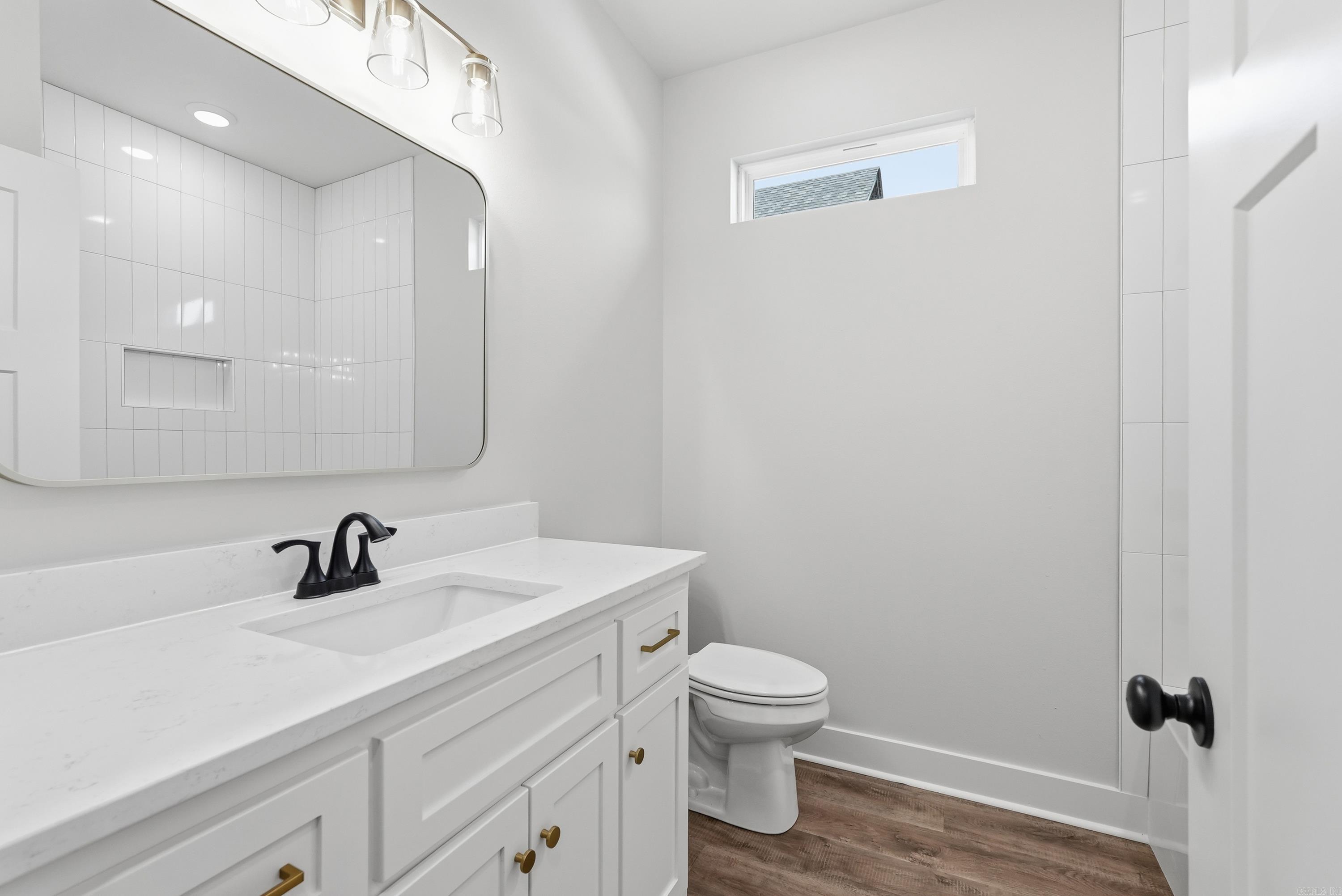 EAST MEADOW - Residential