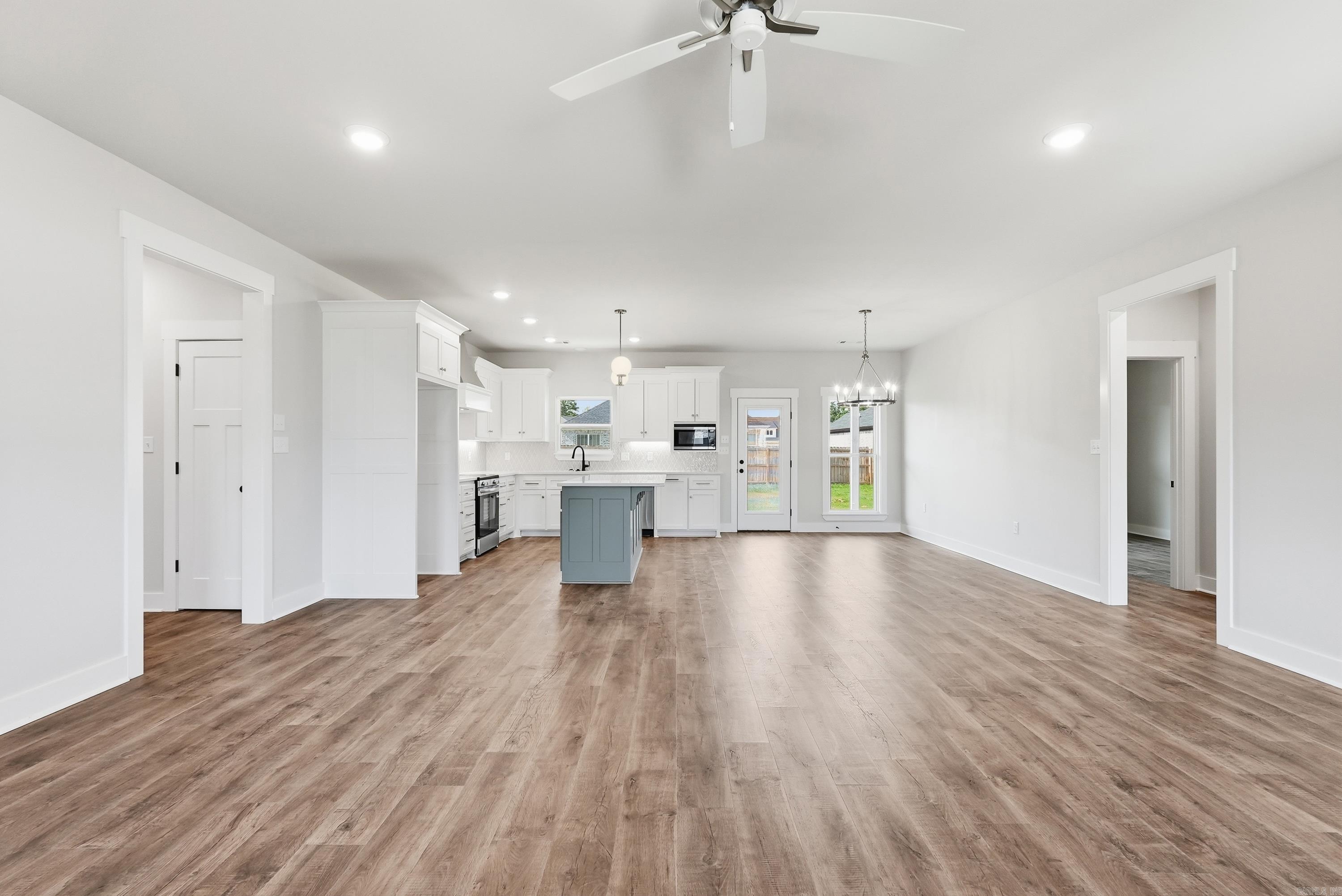 EAST MEADOW - Residential