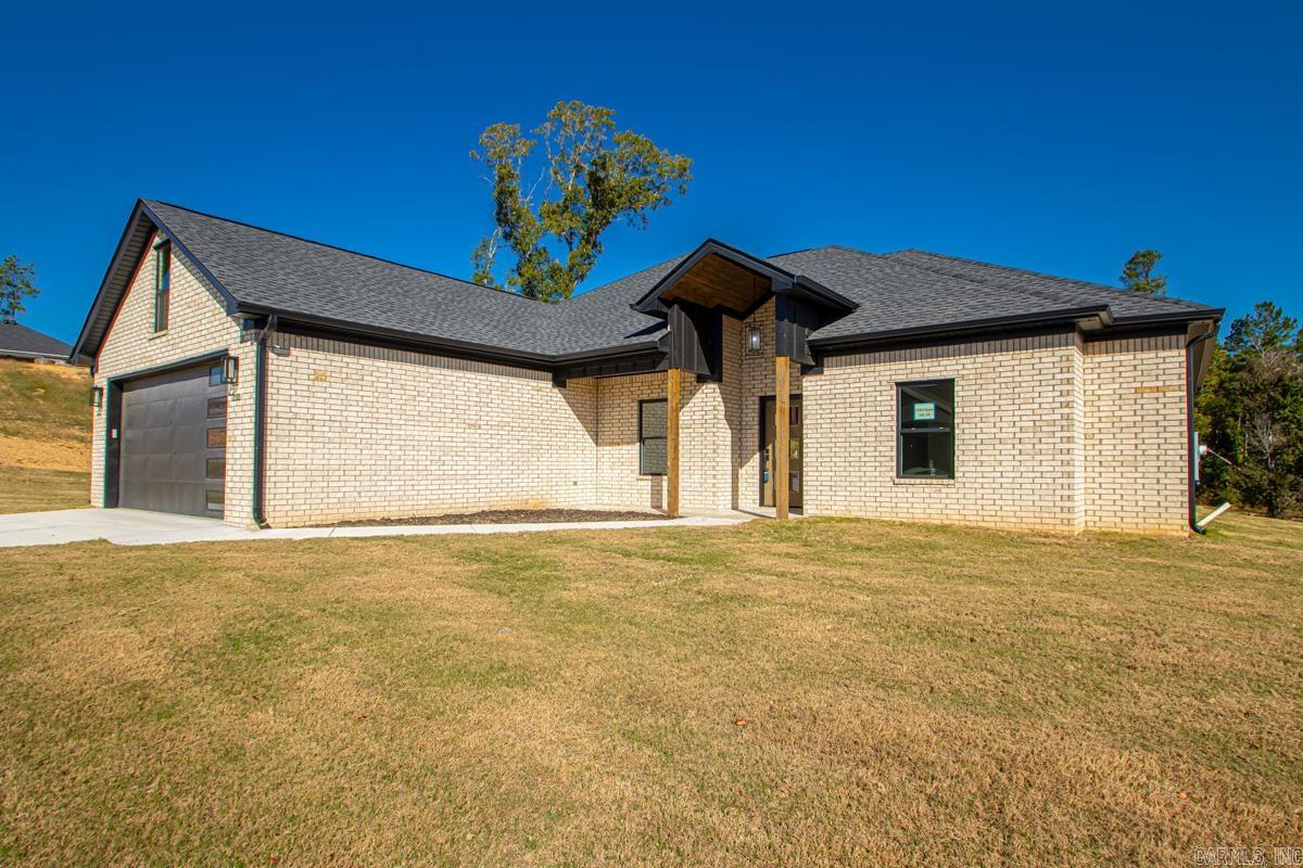 WINCHESTER ESTATES - Residential
