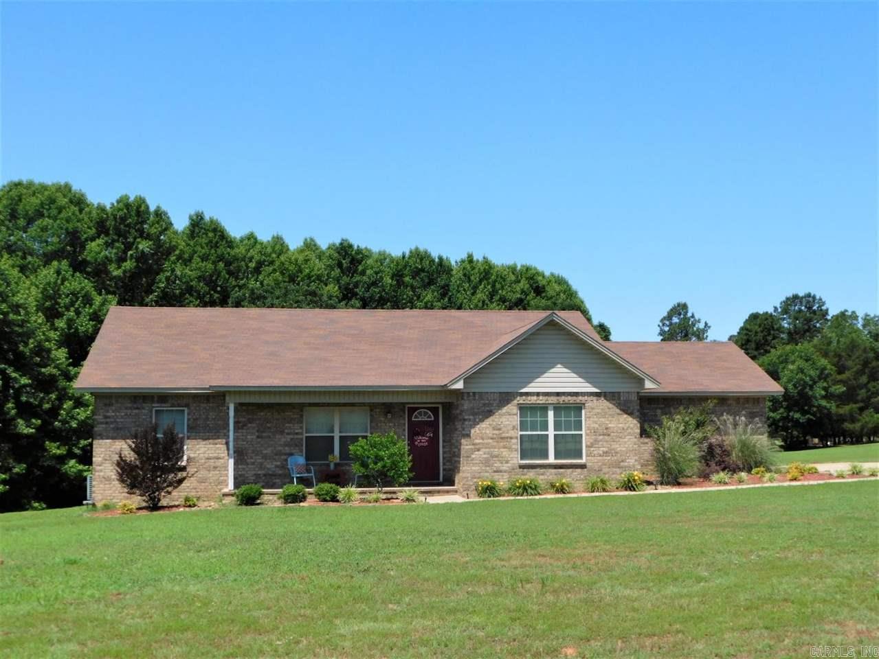 Adorable! You're guaranteed to fall in love with this spacious split bedroom home. Concrete floors and over sized rooms make this home feel wide open. It's perched on a beautiful 1 acre lot in Stonegate Estates.Looking for a home in Pottsville School District? This is it... see it today!