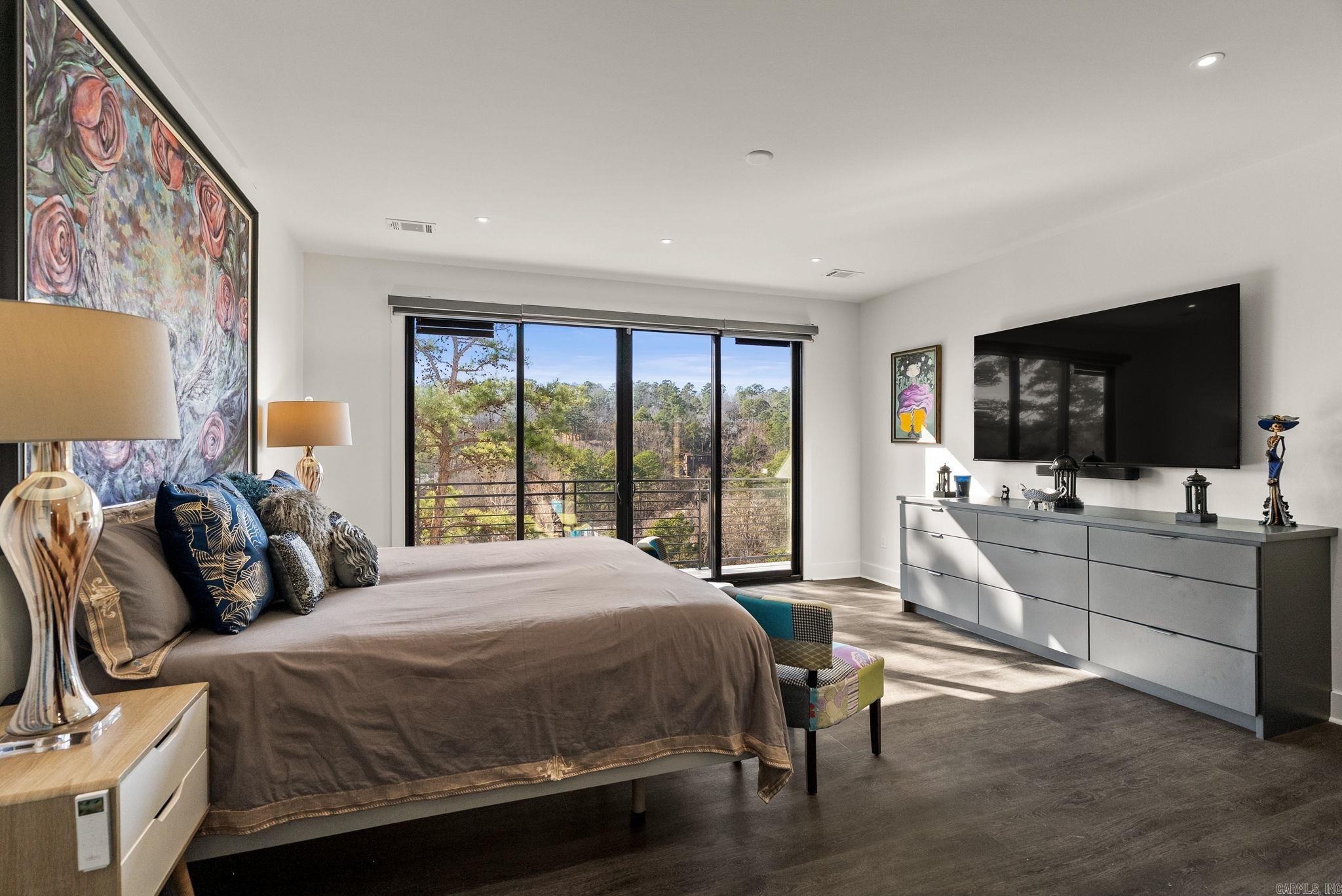WOODGLEN PARK - Residential