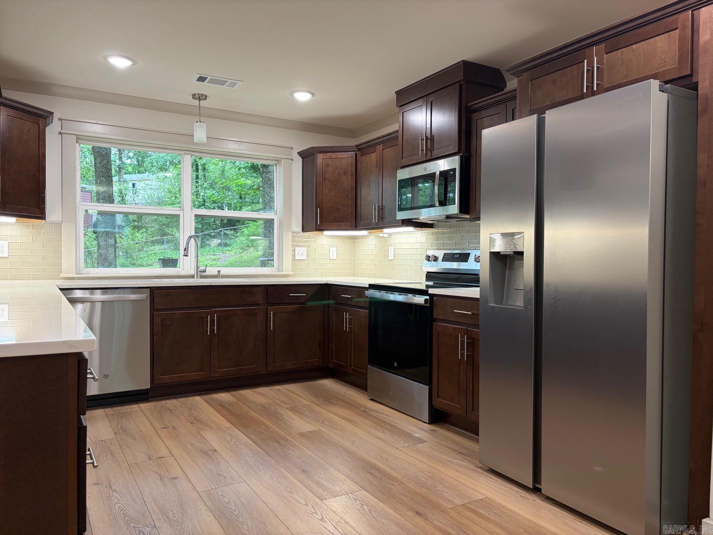 LEAWOOD MTN - Residential