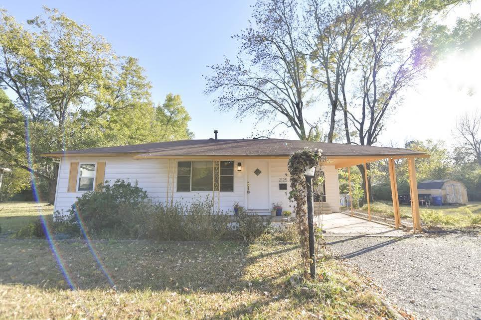 3 bedroom home for rent in Conway.