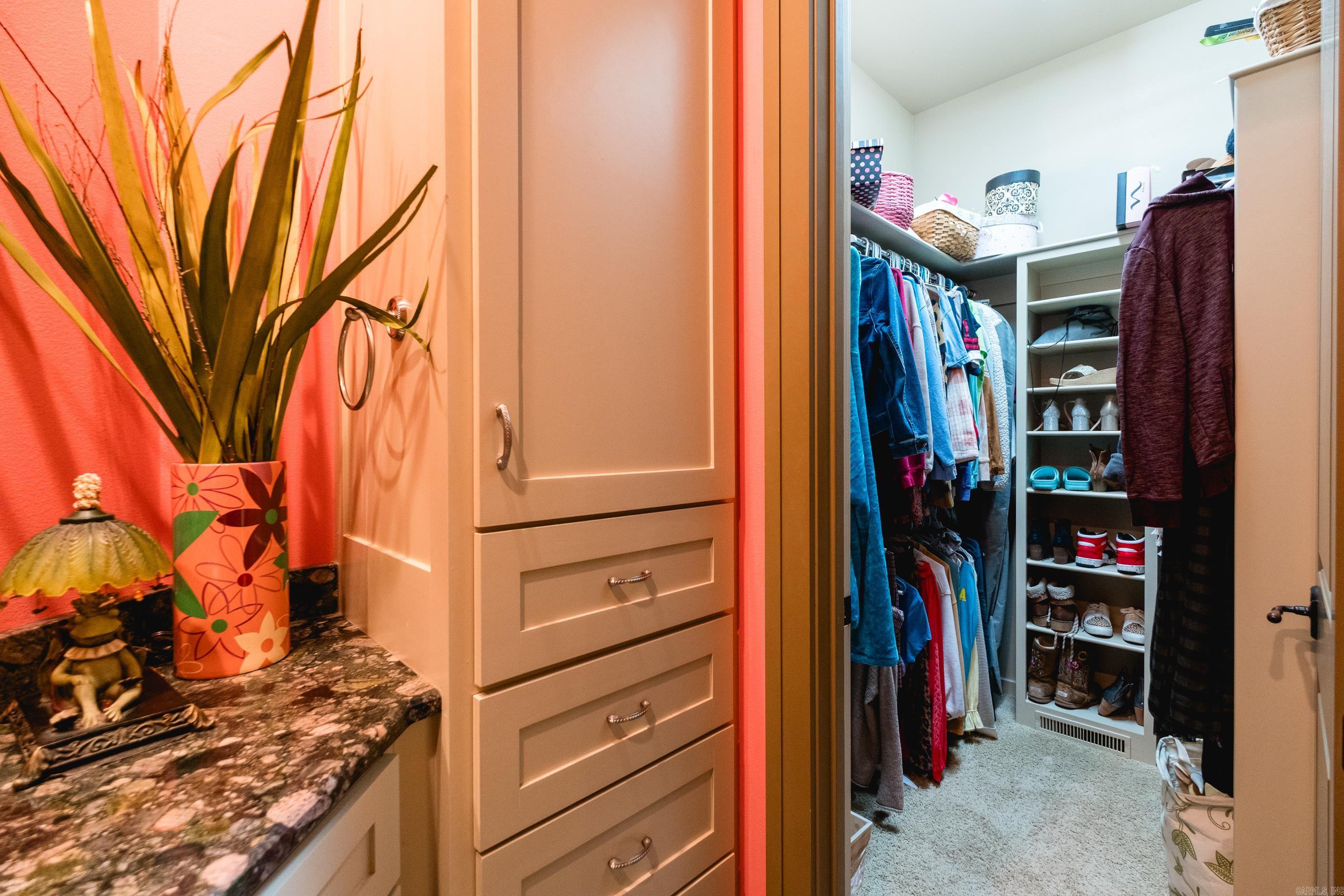 CHENAL DOWNS - Residential