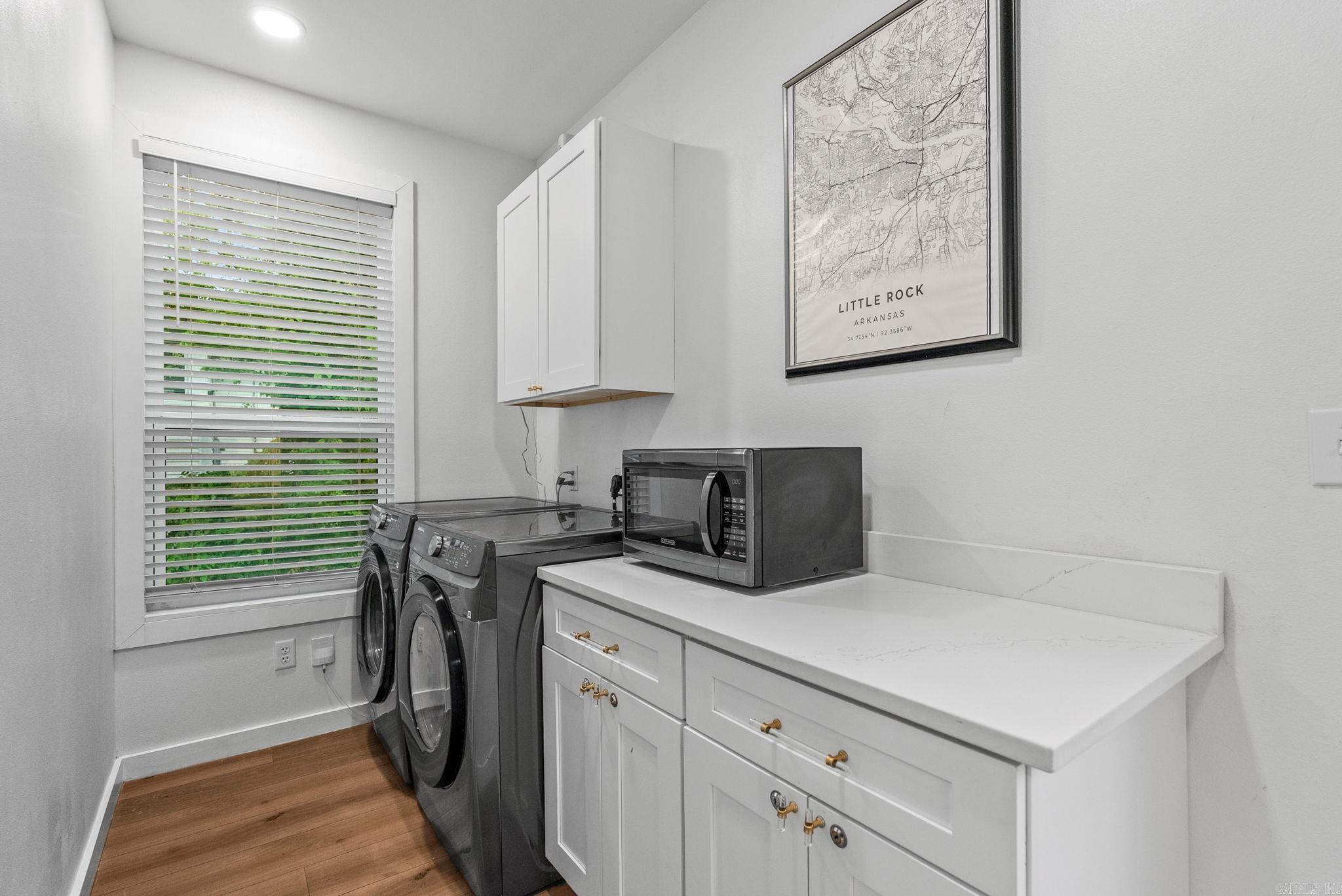 ADAMS HOWARD - Residential