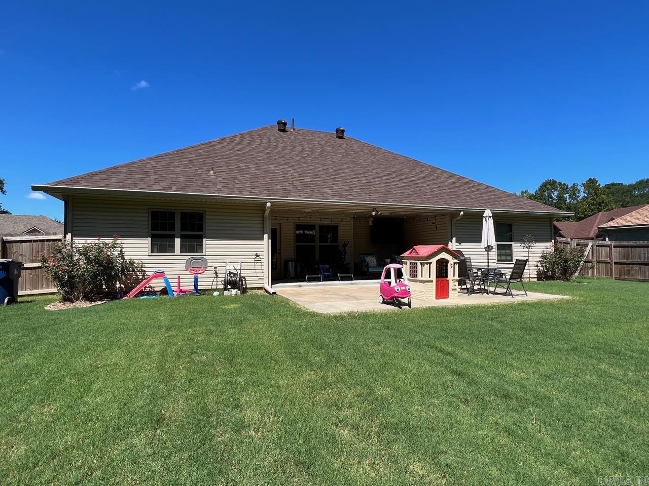 KINGS CROSSING - Residential