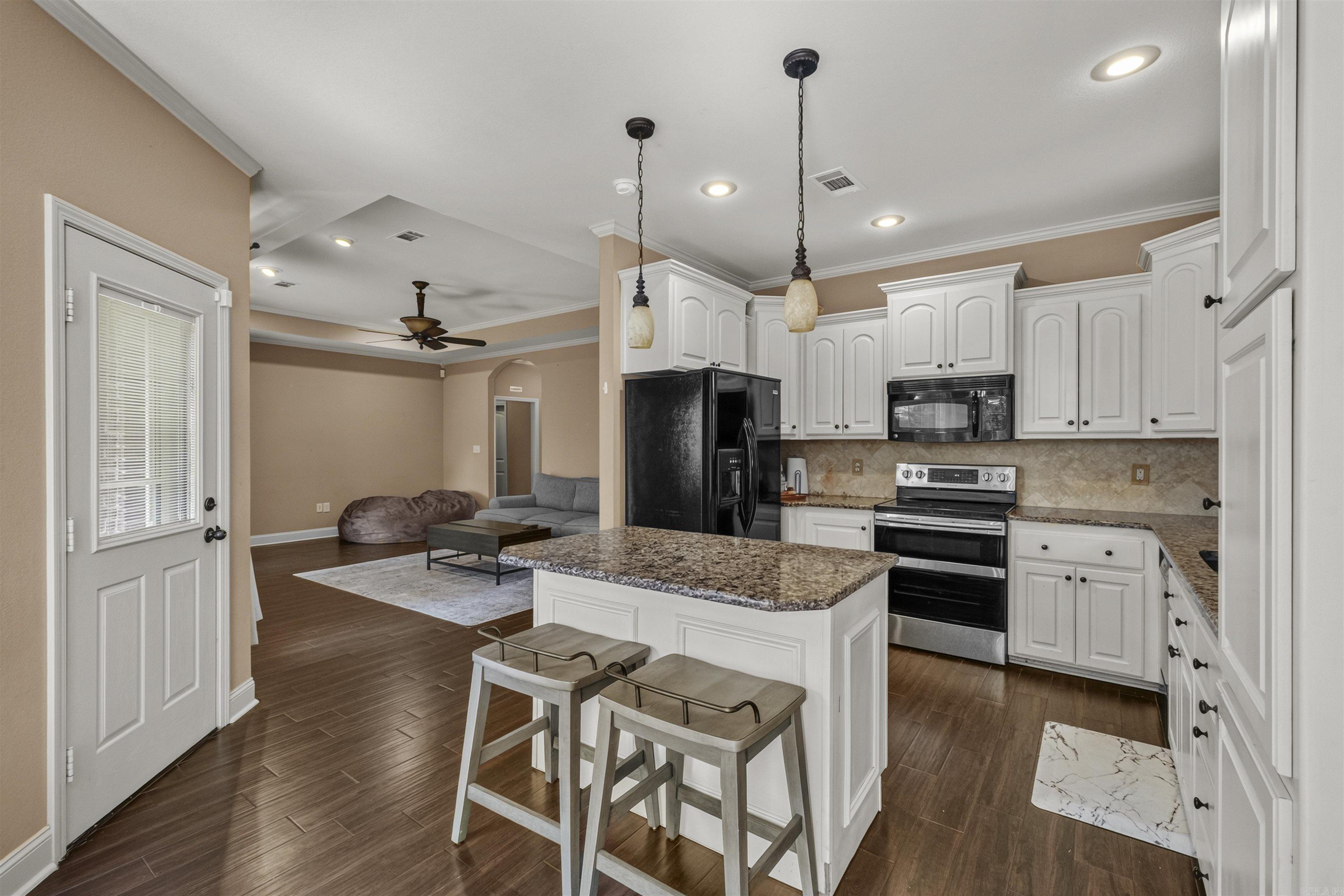 BASE MEADOWS ADDN - Residential