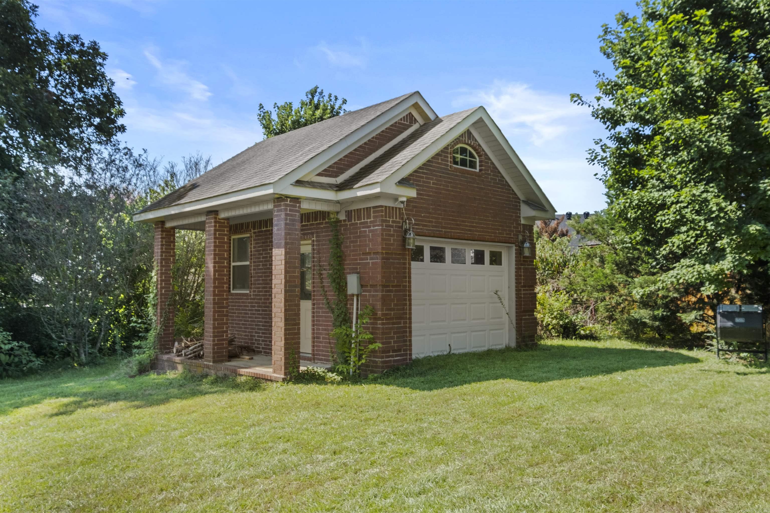 BASE MEADOWS ADDN - Residential