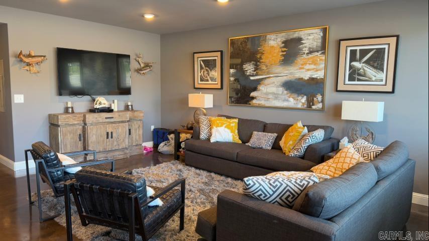 NARROWS INN AT GREERS FERRY HPR - Residential