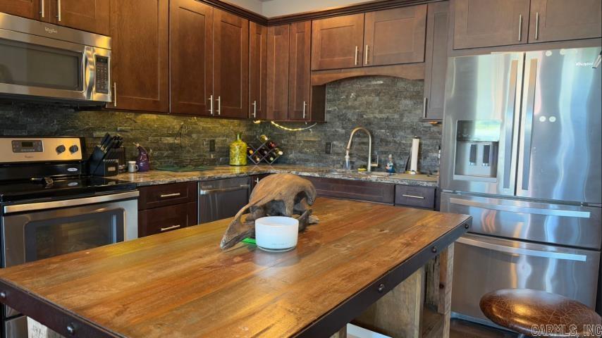 NARROWS INN AT GREERS FERRY HPR - Residential