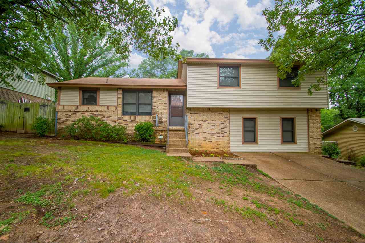 Welcome to this nice 3 bdrm 2 1/2 bath home in a quiet neighborhood!20X30 shop in the back yard!!W/electric & wired for 220!Lots of remodeling has been going on w/this house!HUGE KITCHEN...HUGE!Refrigerator conveys!Large family rm w/fireplace!Updated master bath w/ walk in shower!Washer/dryer conveys! Screened in porch!Double gate on the side of the house!Fully fenced yard.New roof 2017!Zoned heat & air replaced in 2012!New floors!New paint!Come make some memories today! Qualifies for Rural dev!
