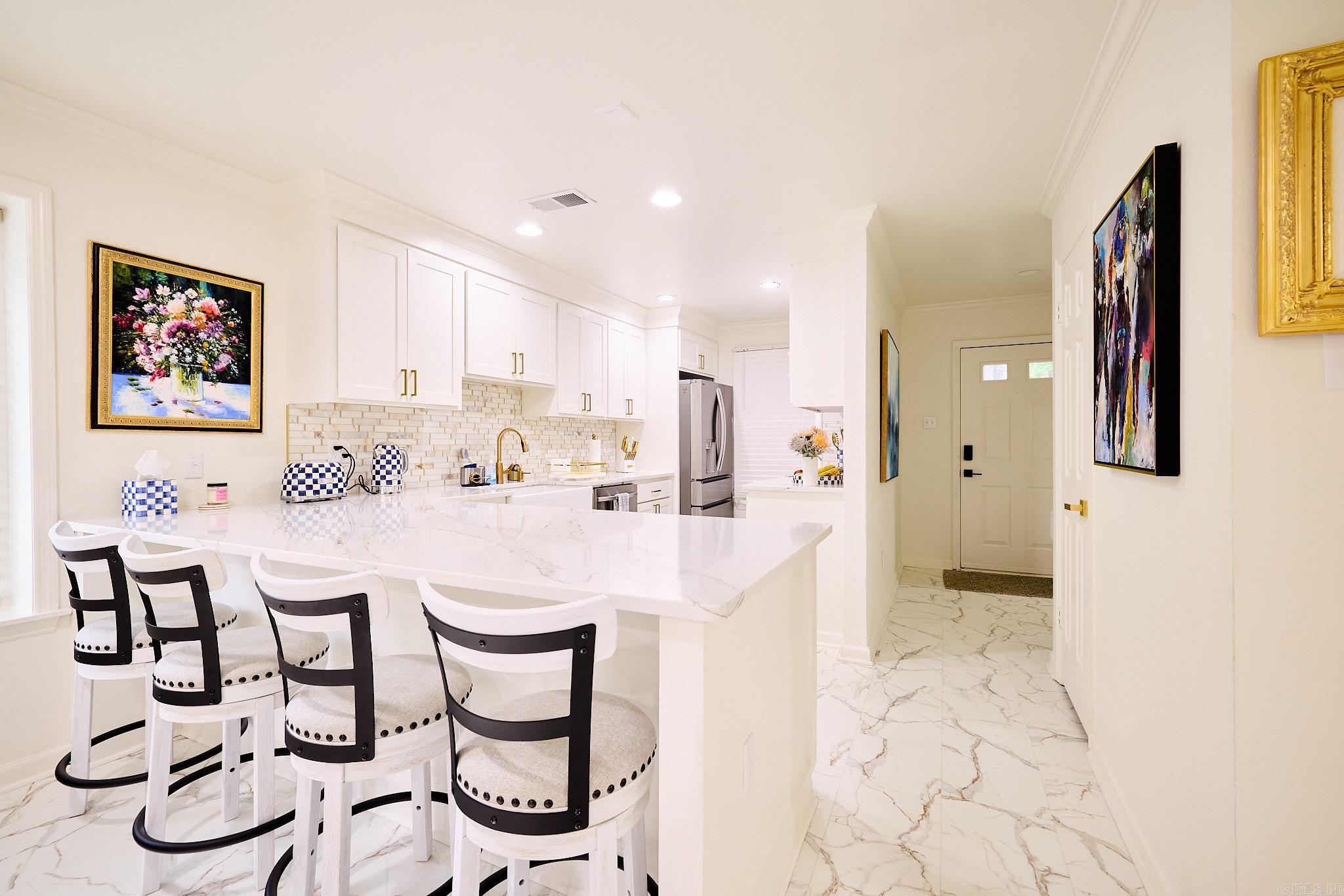 KINGSBRIDGE TWNHSE - Residential