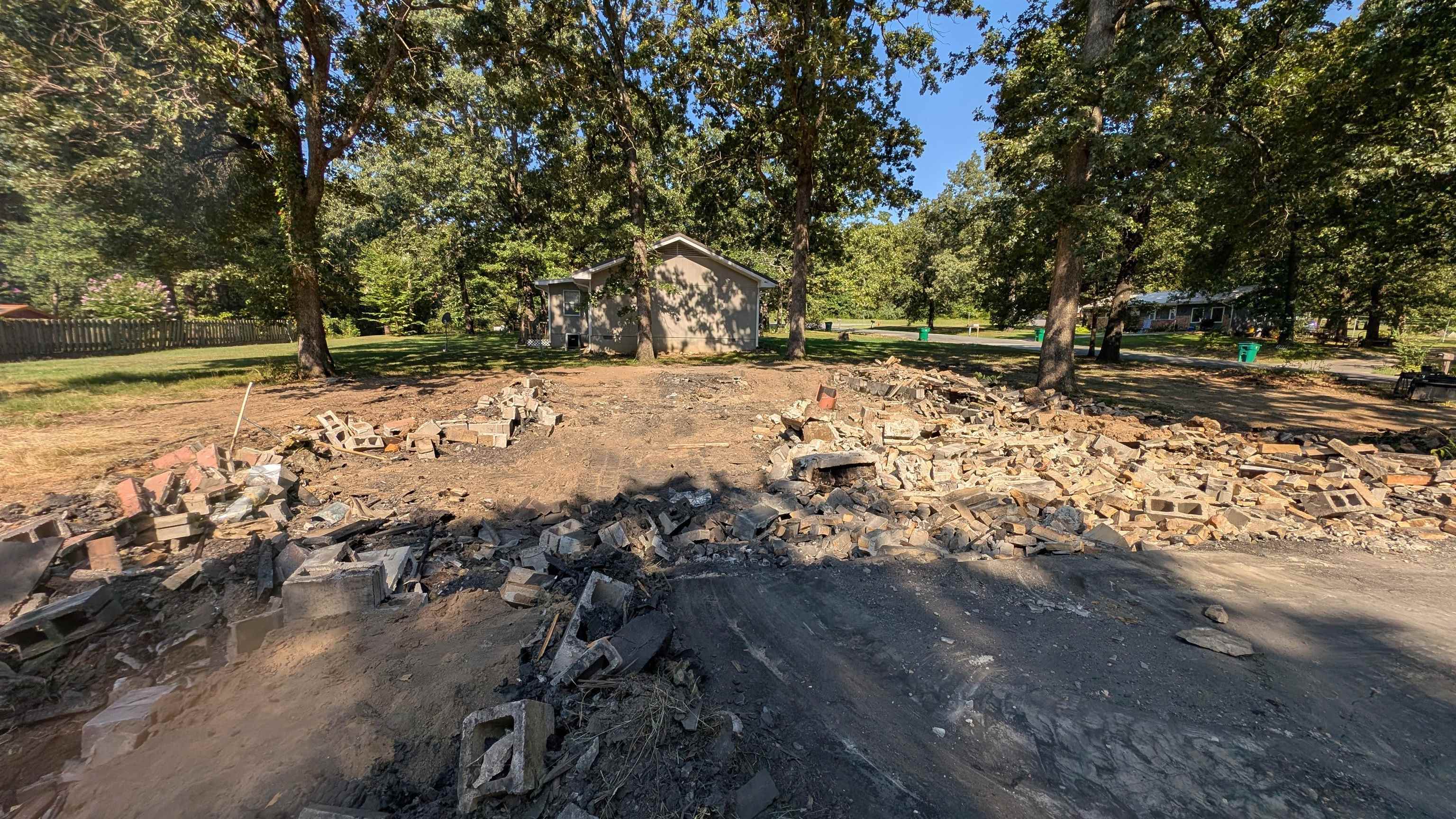 CROWN ADDITION - Land