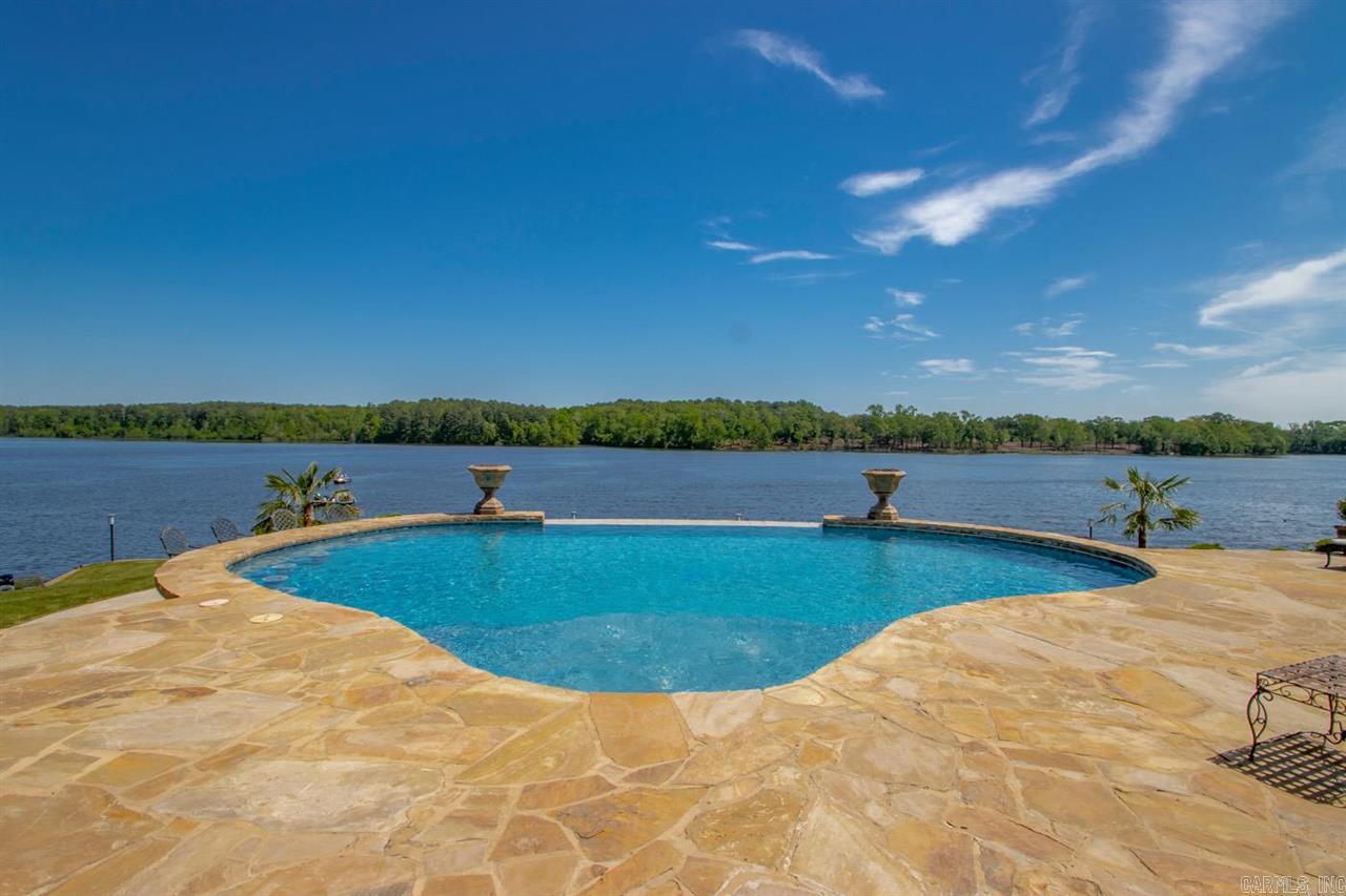 HURRICANE LAKE EST - Residential