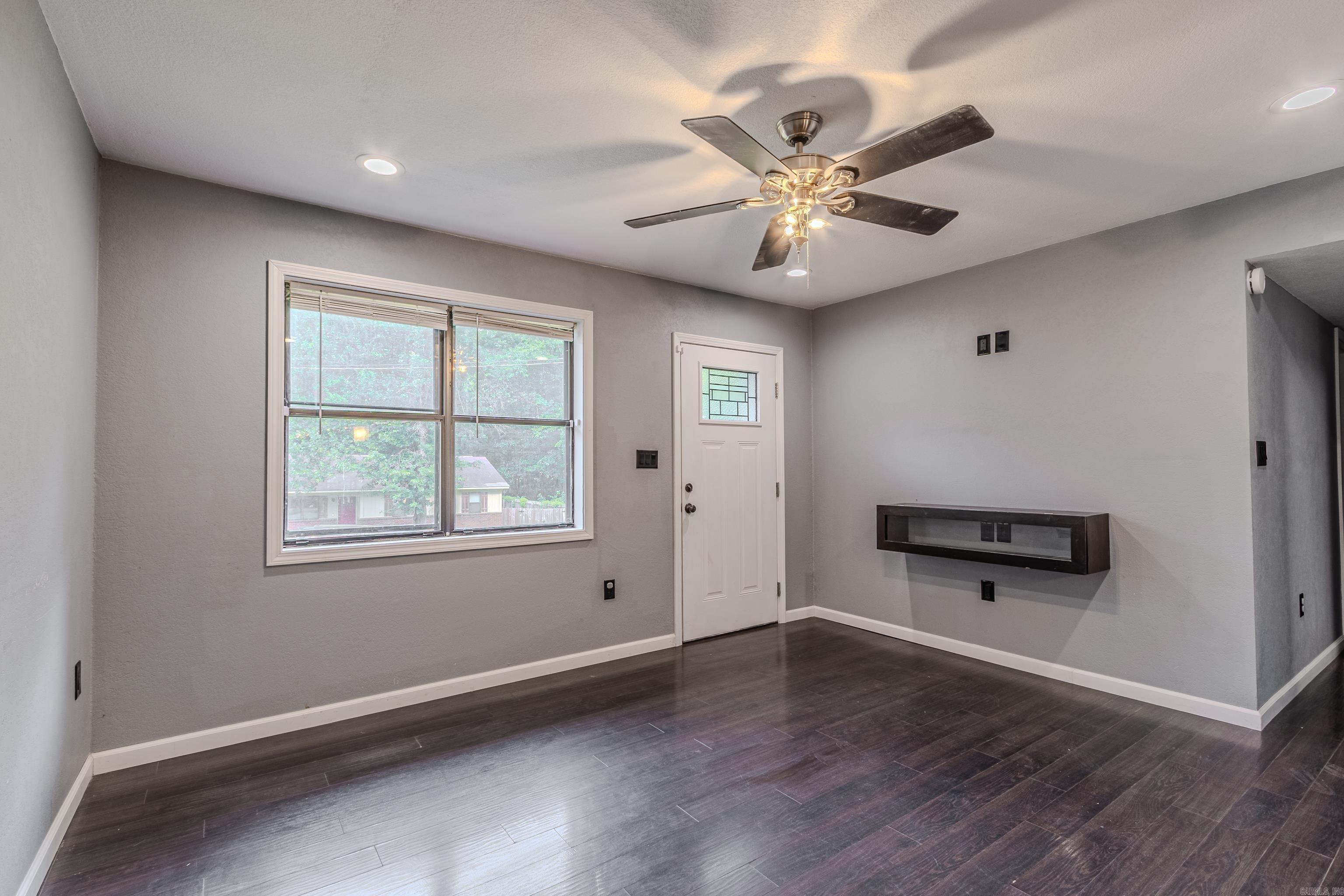 CROSS CREEK - Residential