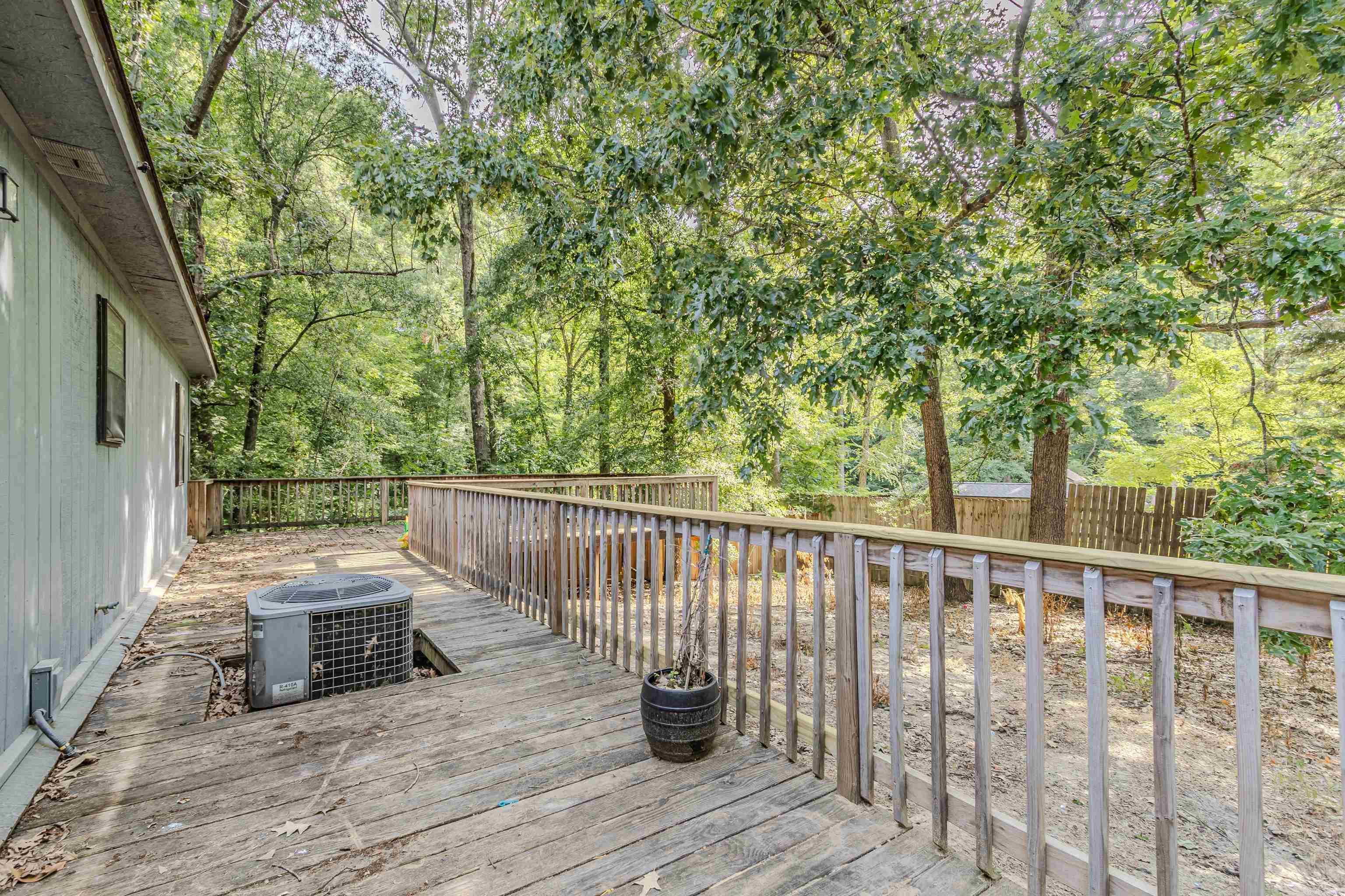 CROSS CREEK - Residential