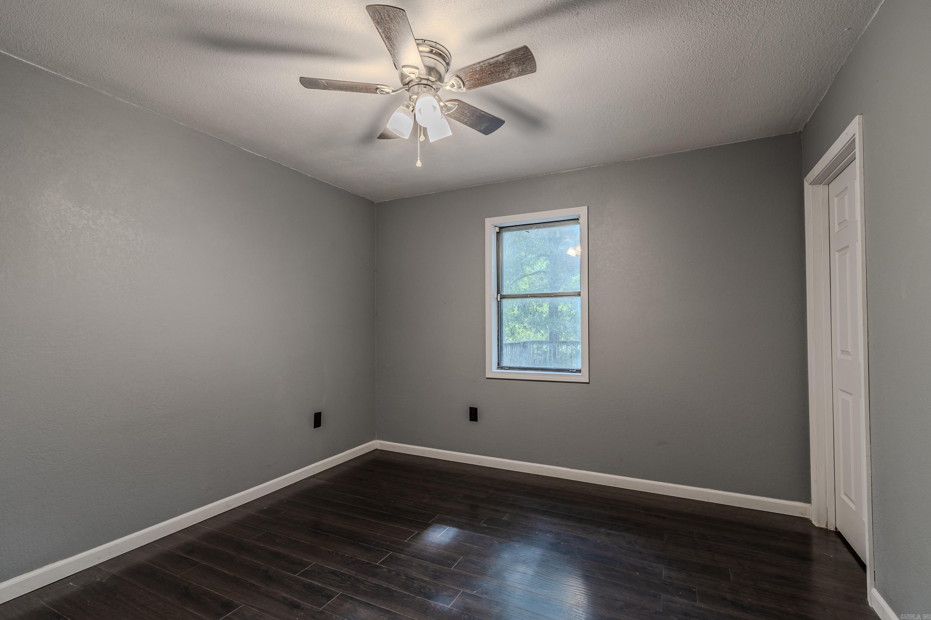 CROSS CREEK - Residential