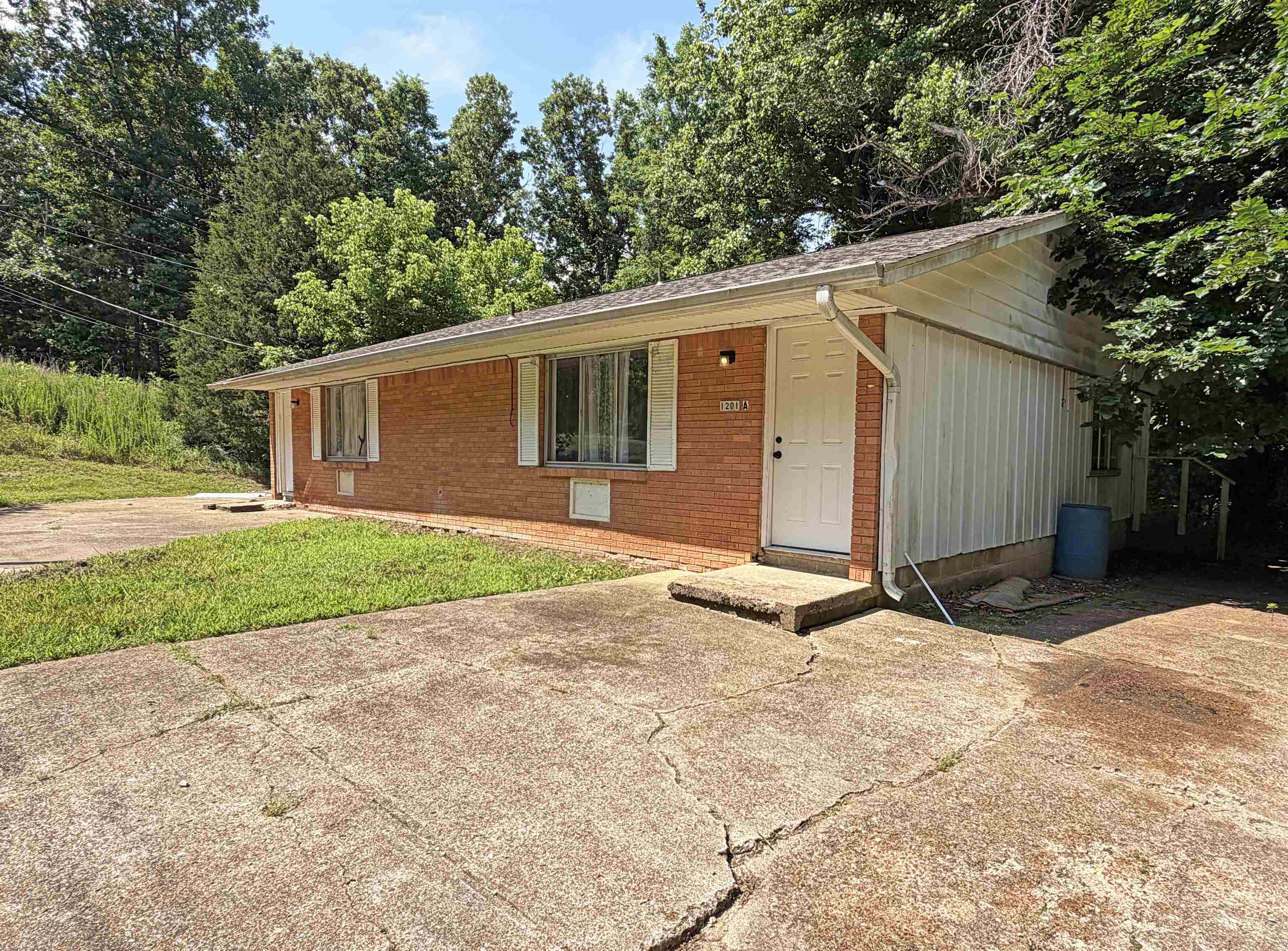 PIONEER PARK - Residential