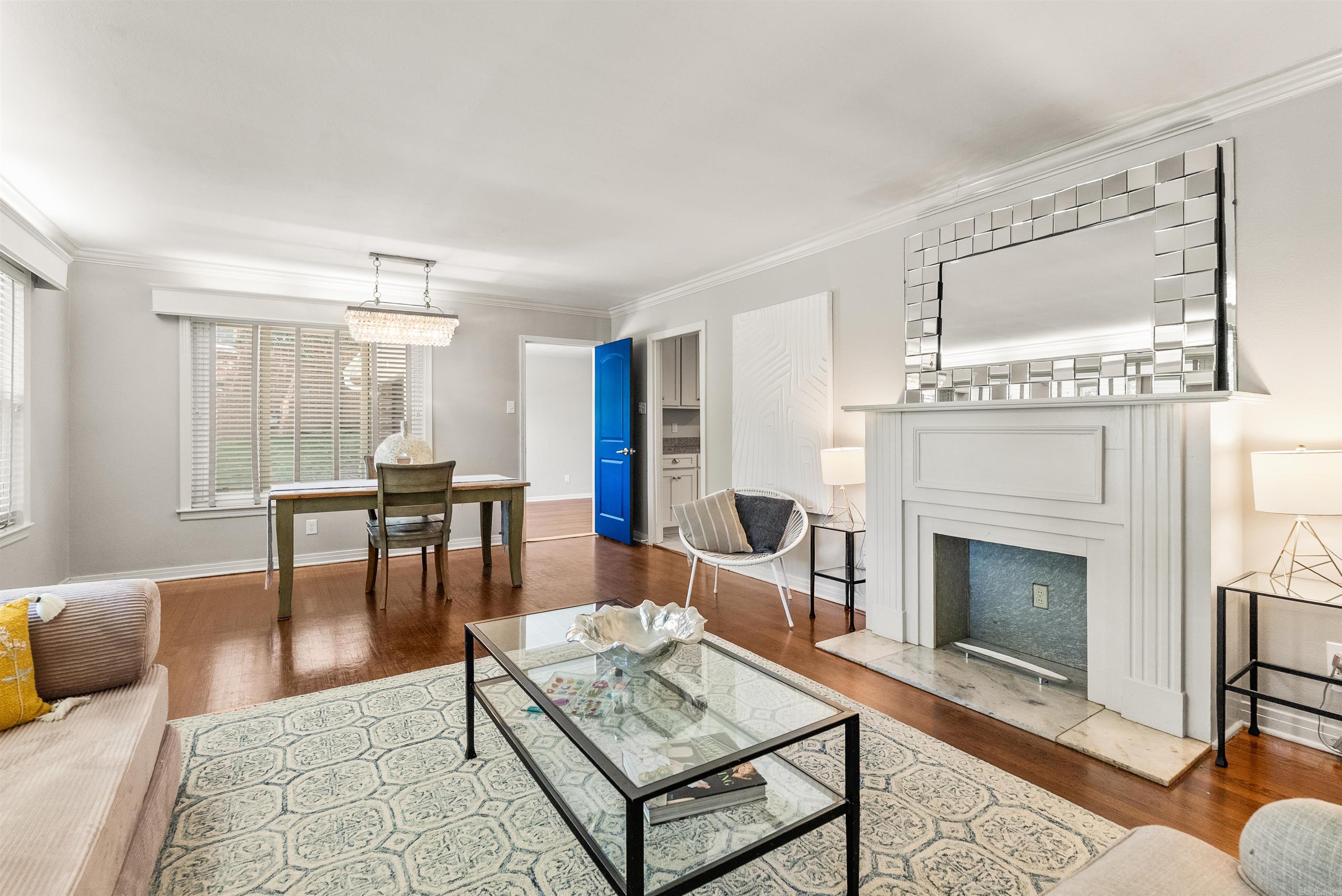 KINGWOOD PLACE - Residential