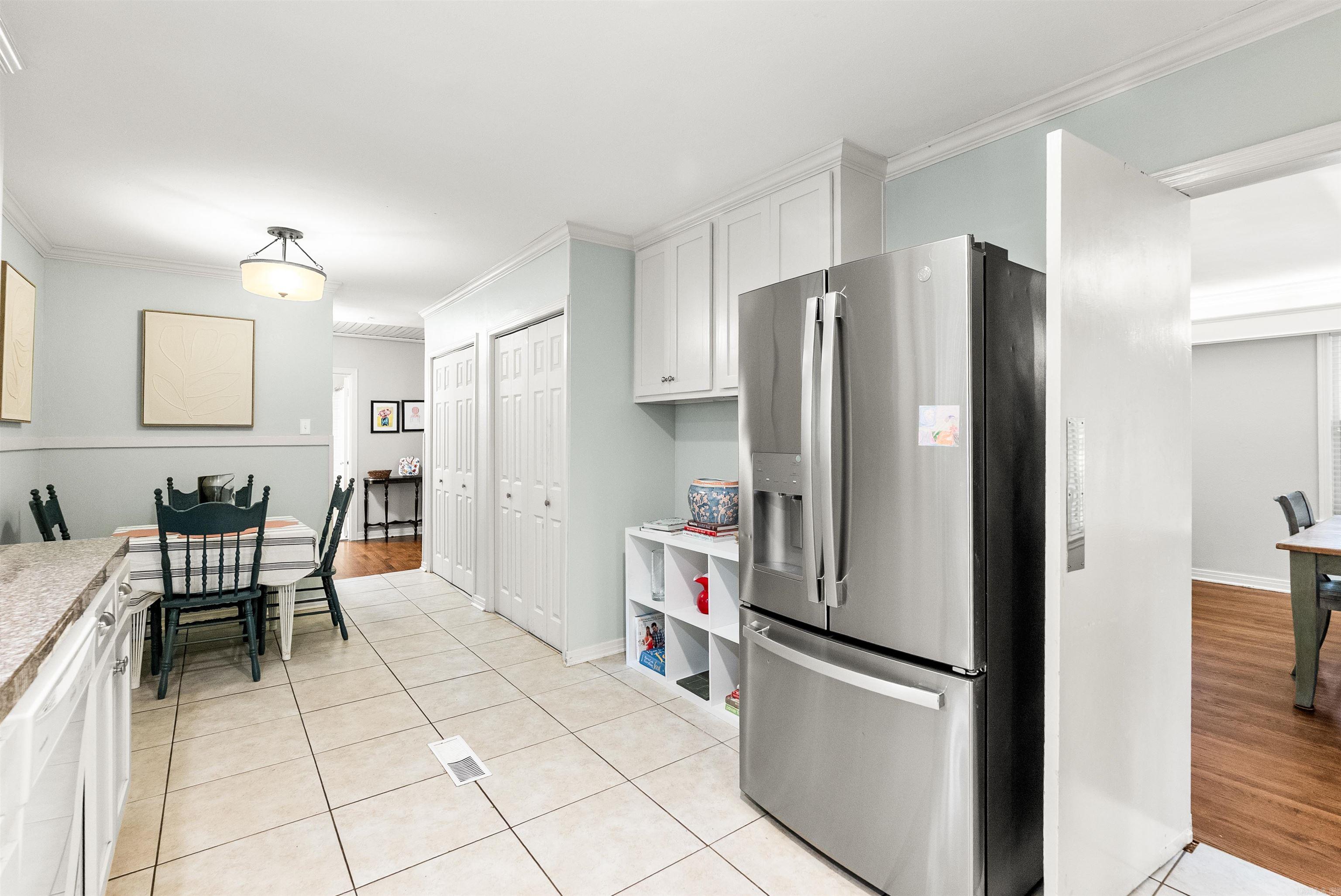 KINGWOOD PLACE - Residential