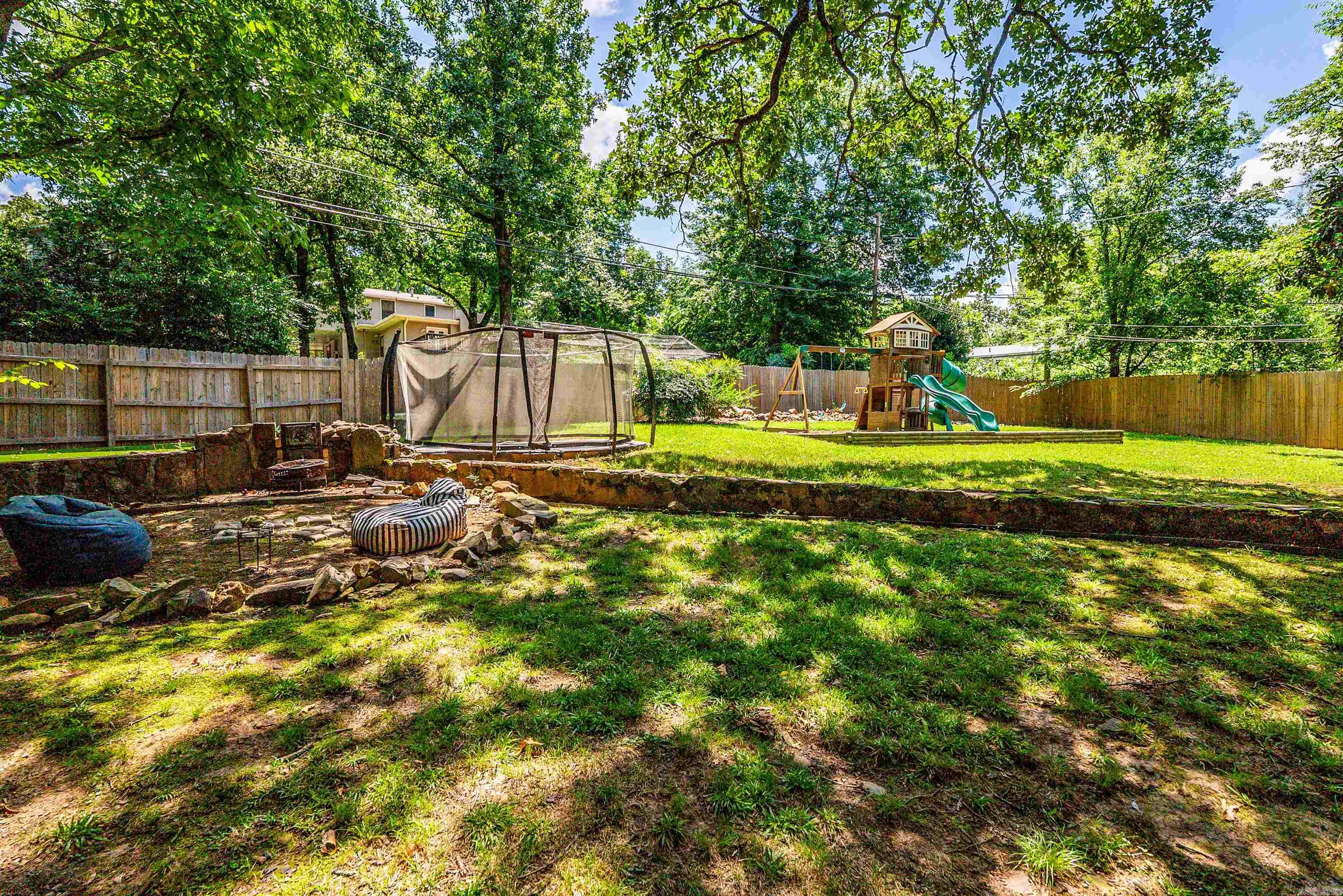 KINGWOOD PLACE - Residential